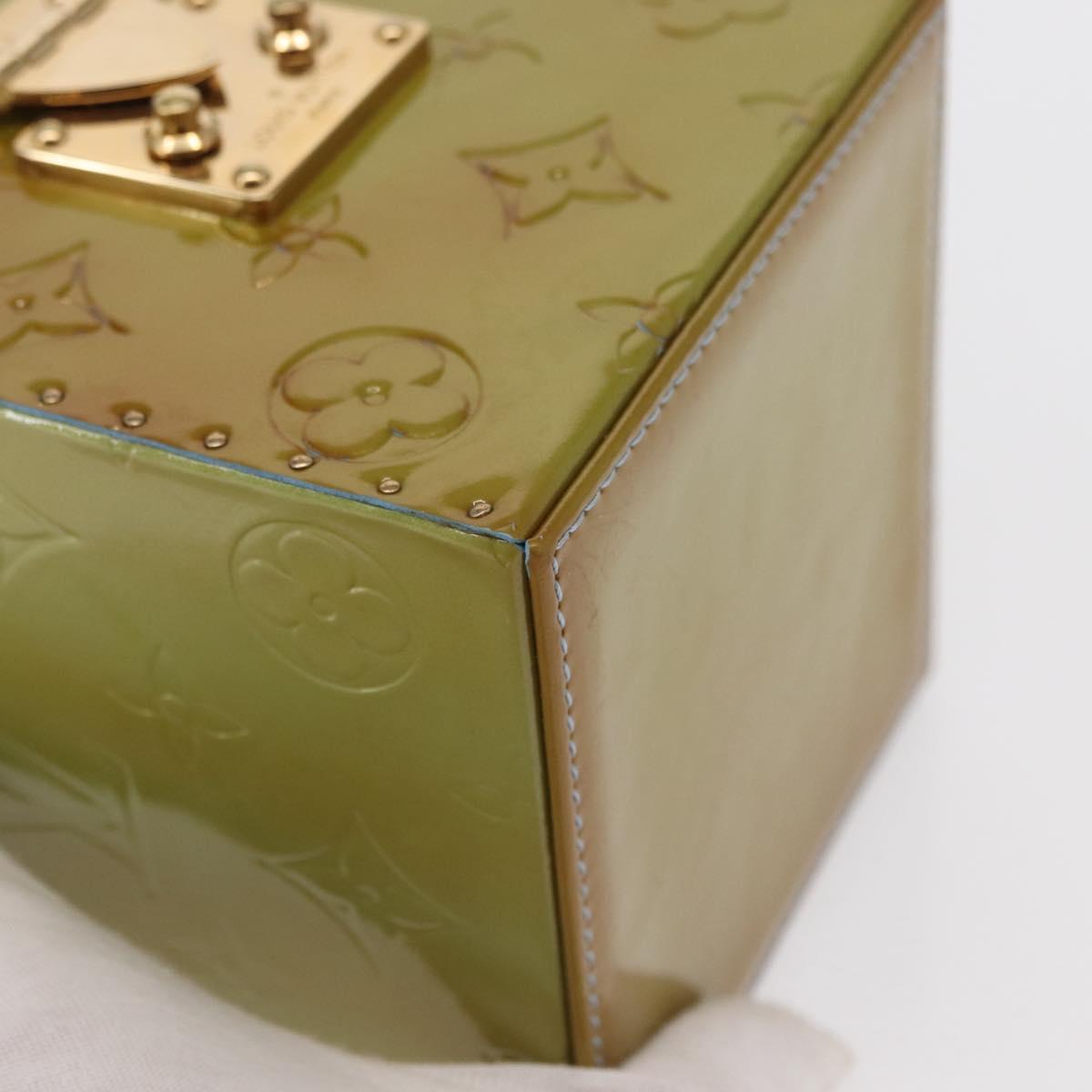 LOUIS VUITTON Monogram Vernis Bleecker Pouch Baby Blue M91003 LV Auth 162777