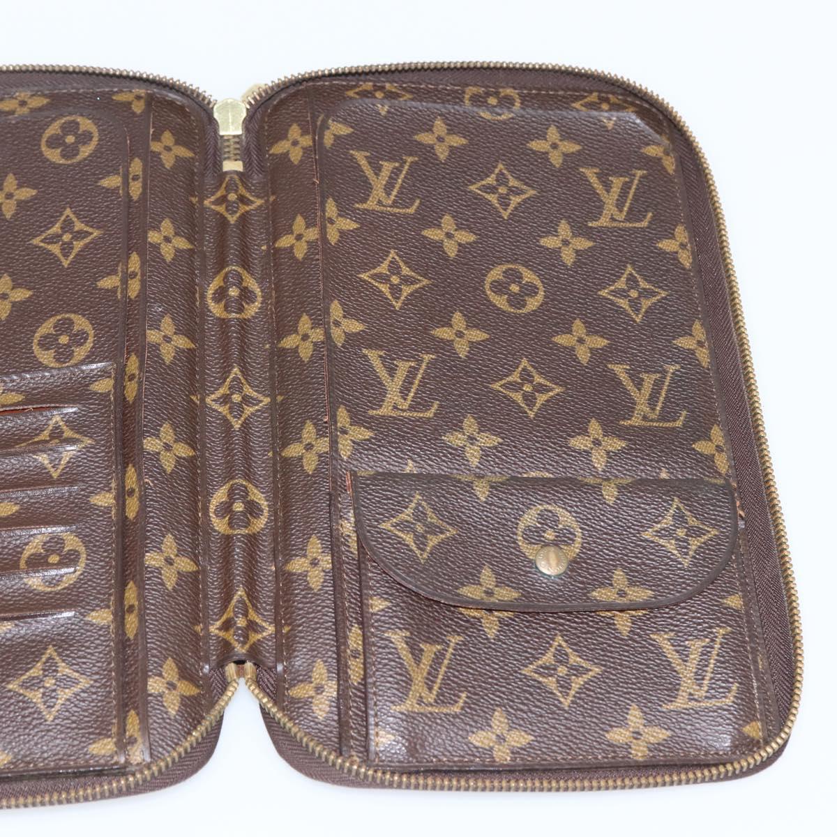 LOUIS VUITTON Monogram Poche Escapade Travel Case M60113 LV Auth 162916