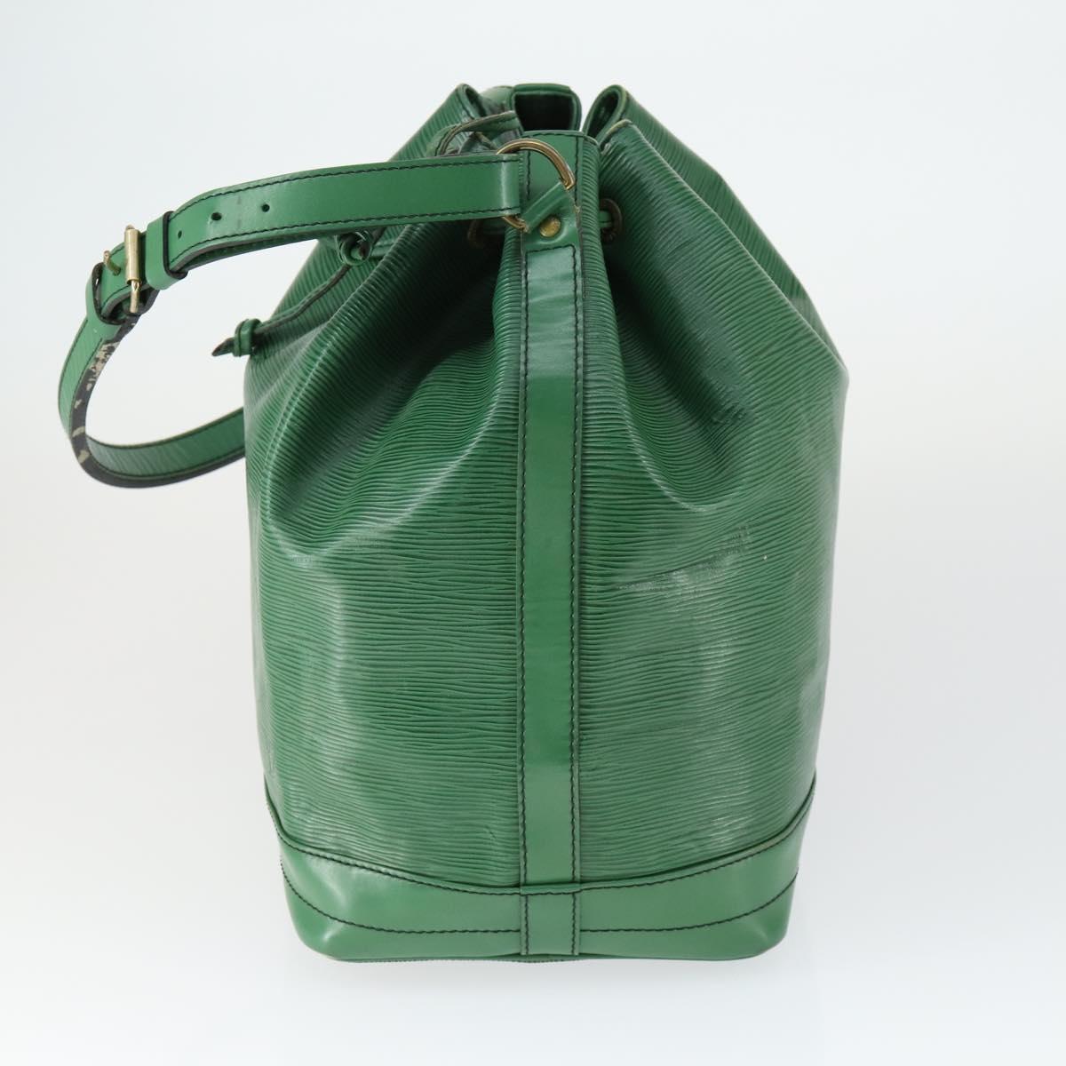 LOUIS VUITTON Epi Noe Shoulder Bag Green M44004 LV Auth 163431