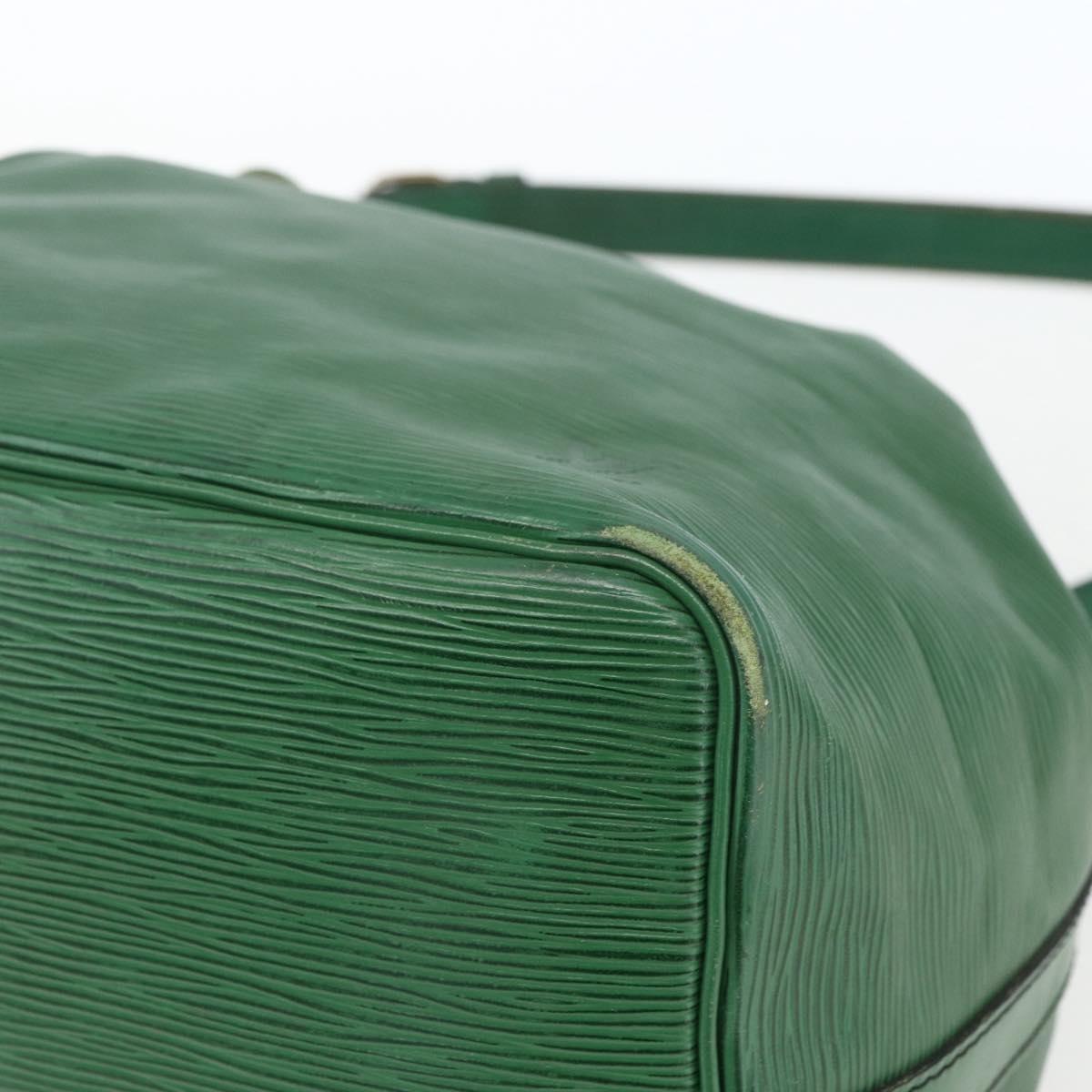 LOUIS VUITTON Epi Petit Noe Shoulder Bag Green M44104 LV Auth 164149
