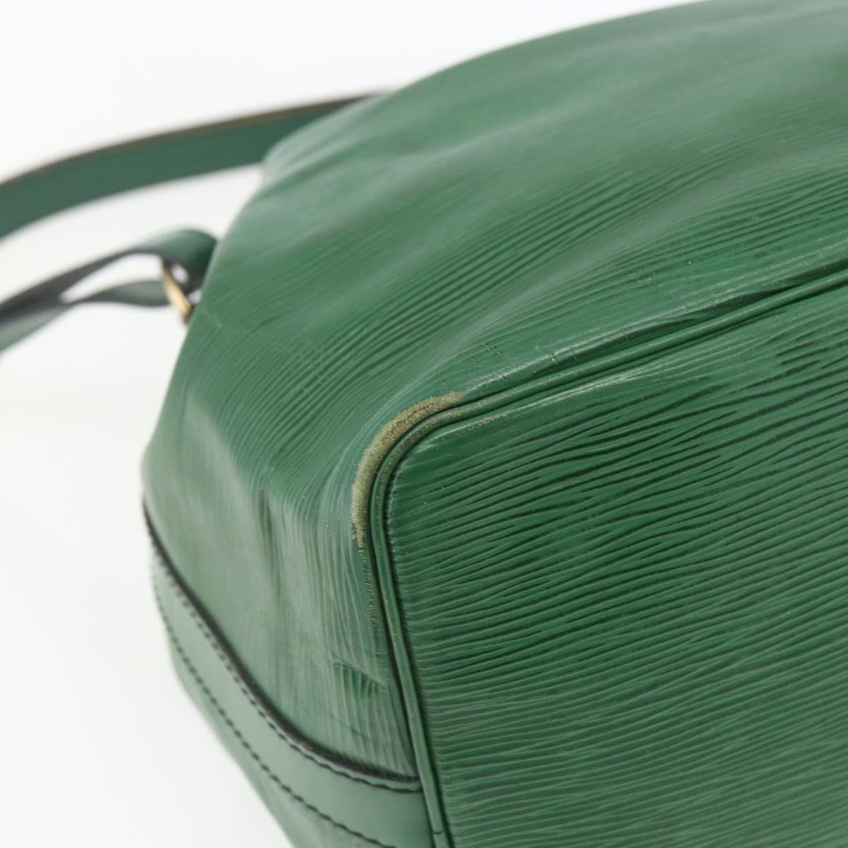 LOUIS VUITTON Epi Petit Noe Shoulder Bag Green M44104 LV Auth 164149