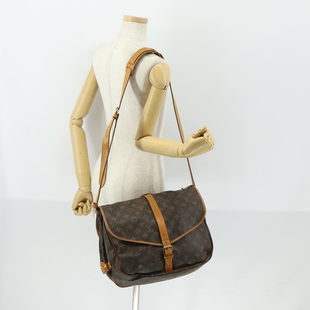 LOUIS VUITTON Monogram Saumur 35 Shoulder Bag M42254 LV Auth 164199