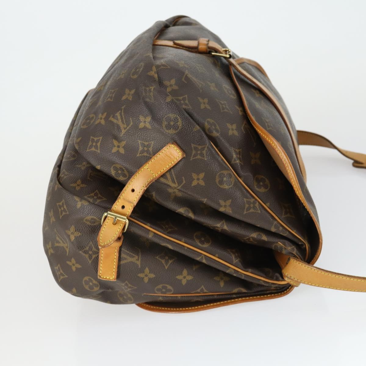 LOUIS VUITTON Monogram Saumur 35 Shoulder Bag M42254 LV Auth 164199