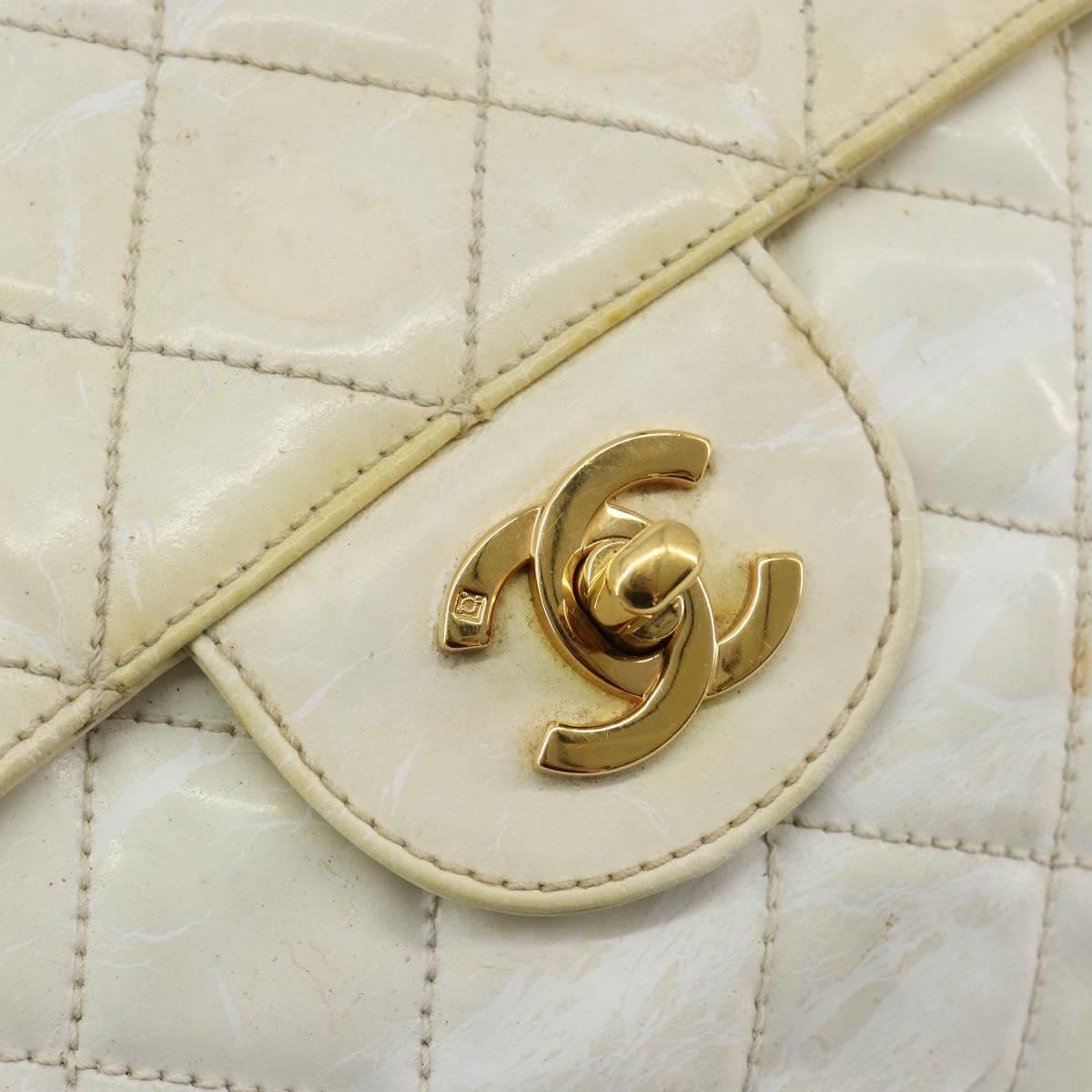 CHANEL Matelasse 30 Chain Shoulder Bag Patent leather White Gold CC Auth 164245