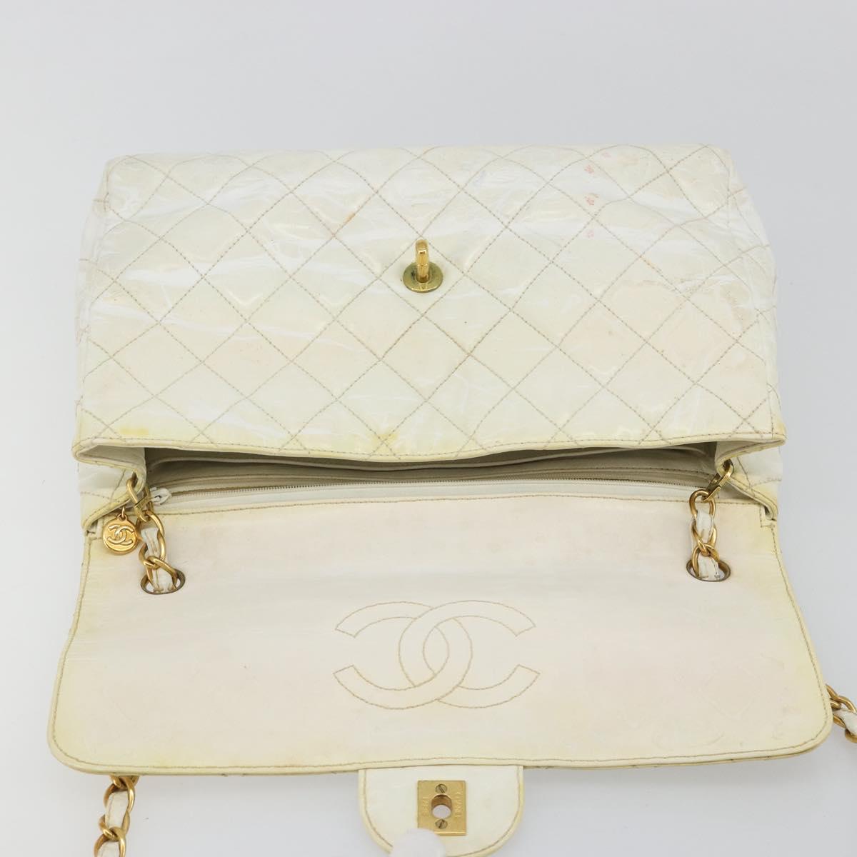 CHANEL Matelasse 30 Chain Shoulder Bag Patent leather White Gold CC Auth 164245