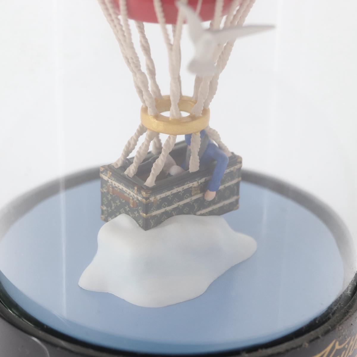 LOUIS VUITTON Maruaero Glass Dome 2013 Christmas Only Snow Globe Red Auth 164316