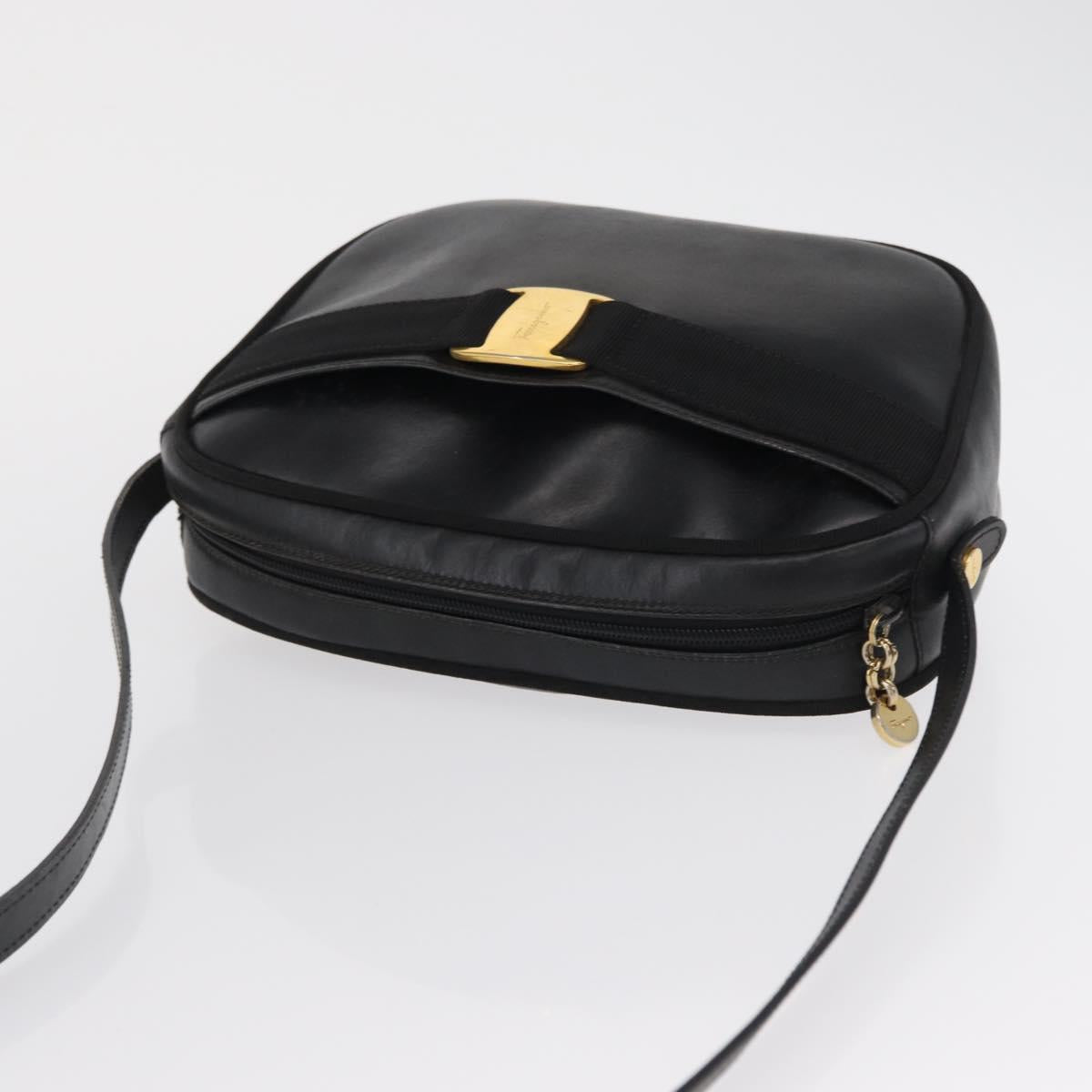 Salvatore Ferragamo Shoulder Bag Leather Black Gold Auth 164448