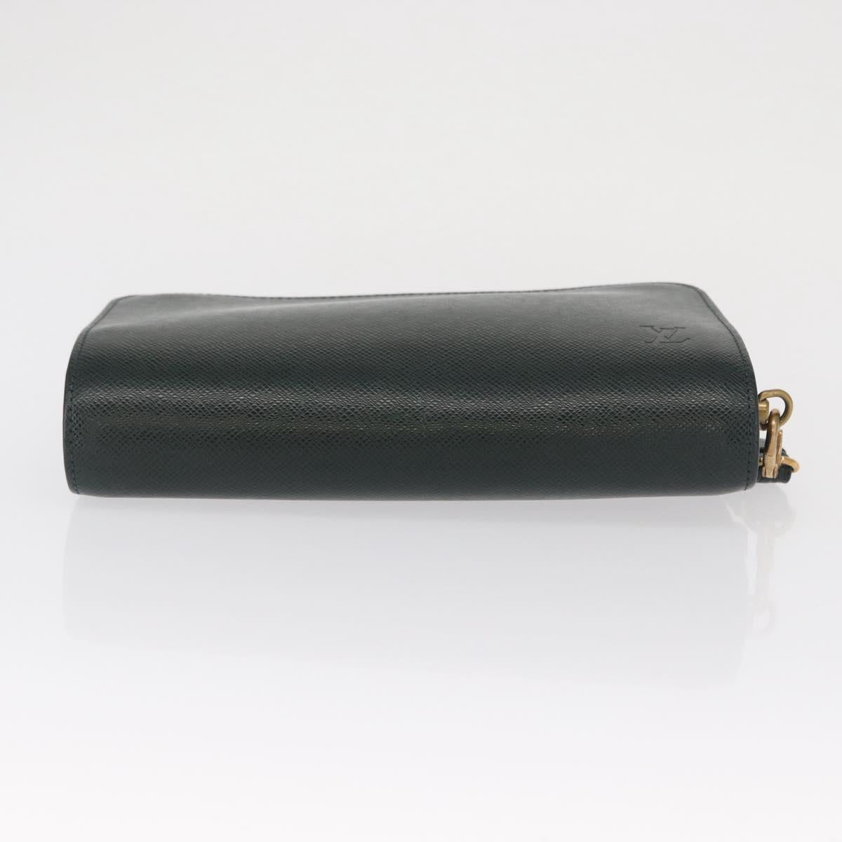 LOUIS VUITTON Taiga Baikal Clutch Bag Epicea M30184 LV Auth 164586