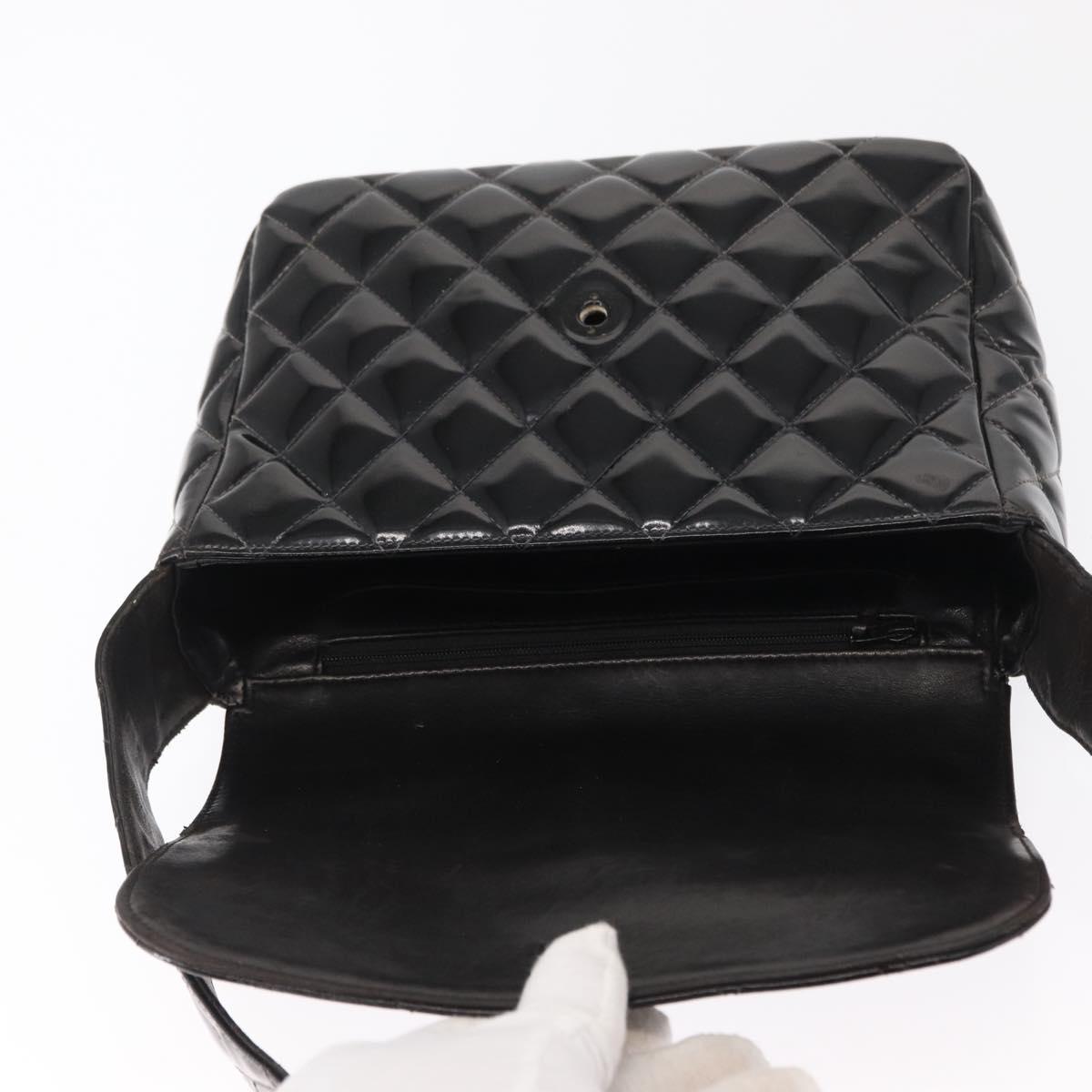 CHANEL Matelasse Shoulder Bag Patent leather Black CC Auth 165022