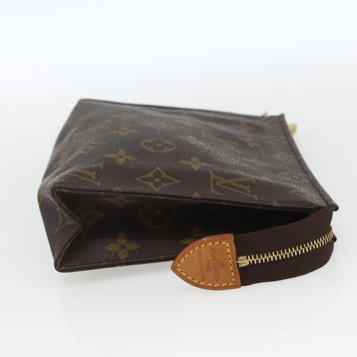 LOUIS VUITTON Monogram Poche Toilette 19 Pouch M47544 LV Auth 165053