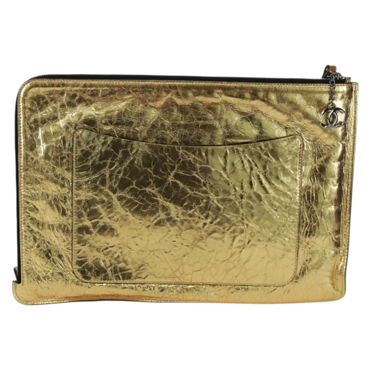 CHANEL Clutch Bag Leather Gold CC Auth 165360M