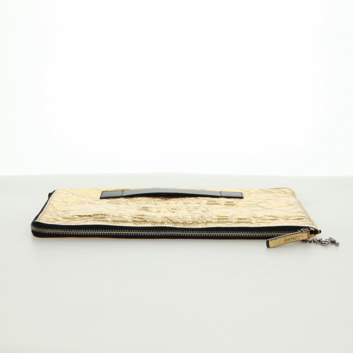 CHANEL Clutch Bag Leather Gold CC Auth 165360M