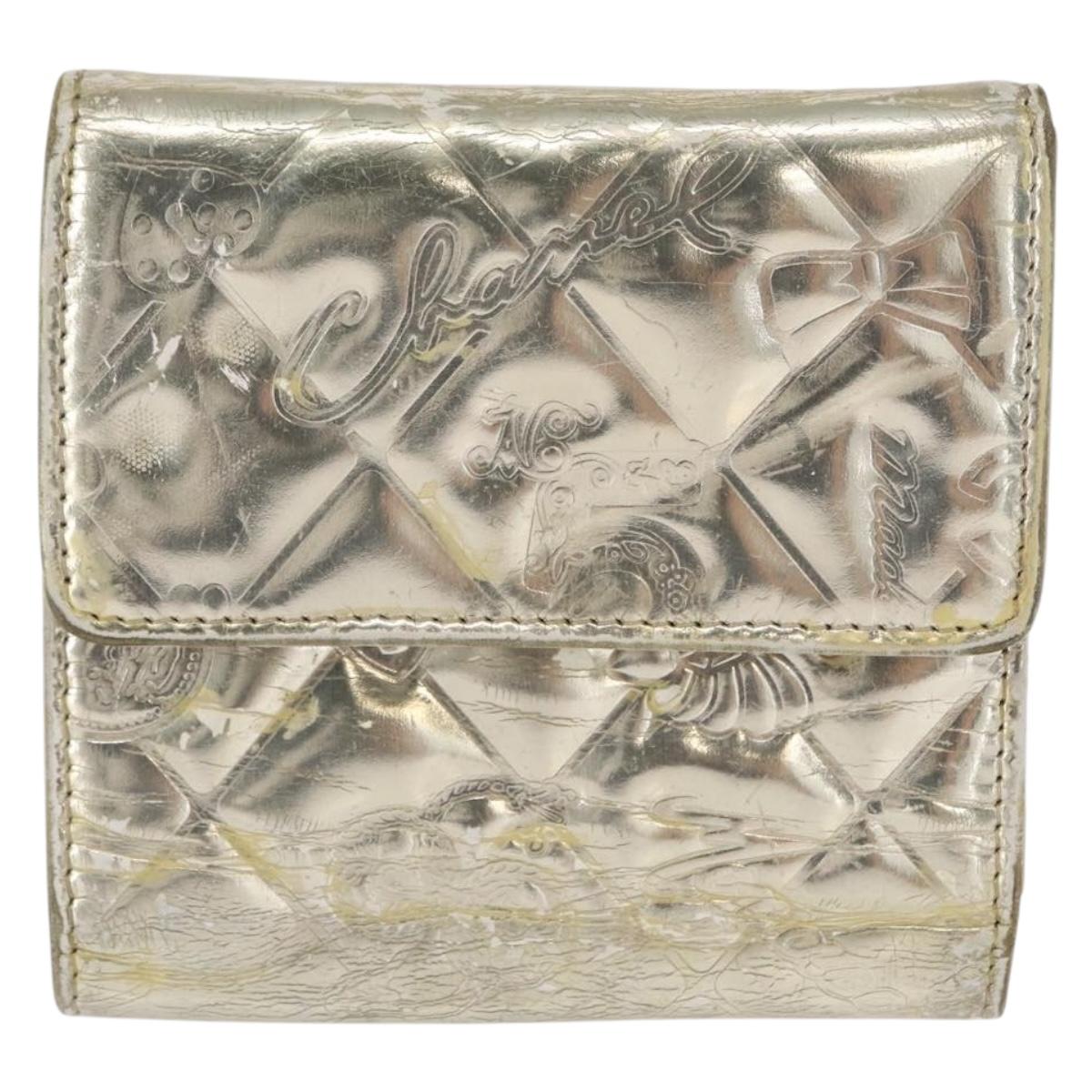 CHANEL Icon line Wallet Patent leather Gold CC Auth 165564