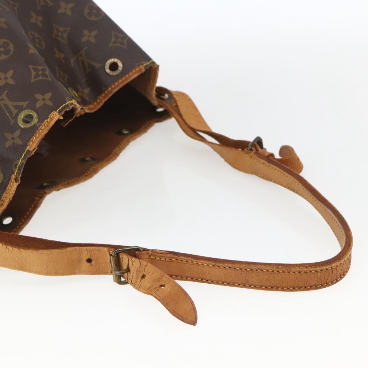 LOUIS VUITTON Monogram Petit Noe Shoulder Bag M42226 LV Auth 165899