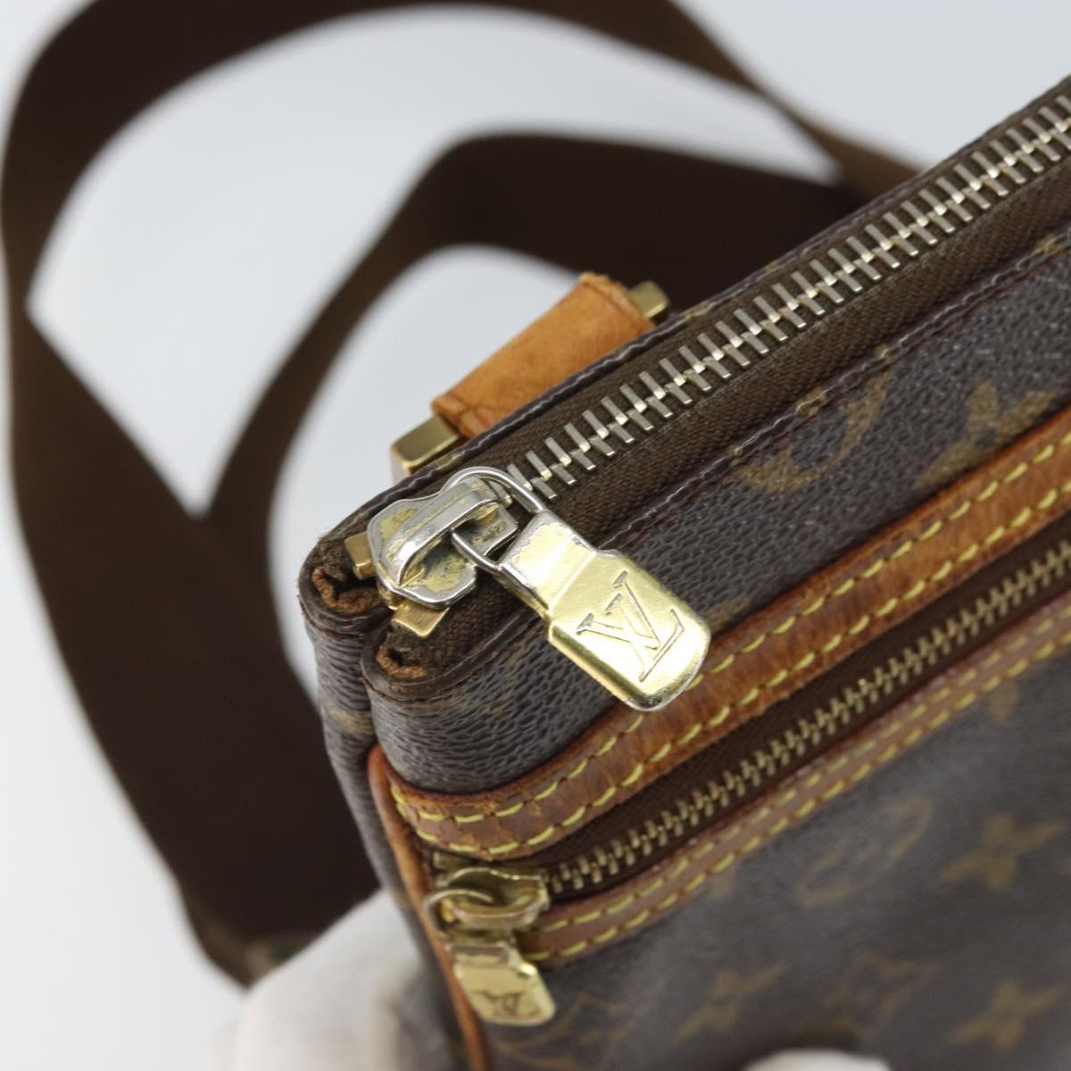 LOUIS VUITTON Monogram Pochette Bosphore Shoulder Bag M40044 LV Auth 166163
