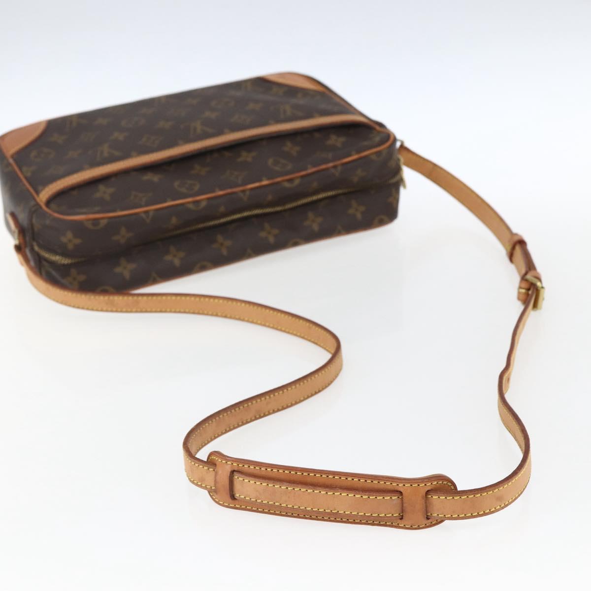 LOUIS VUITTON Monogram Trocadero 30 Shoulder Bag M51272 LV Auth 166841