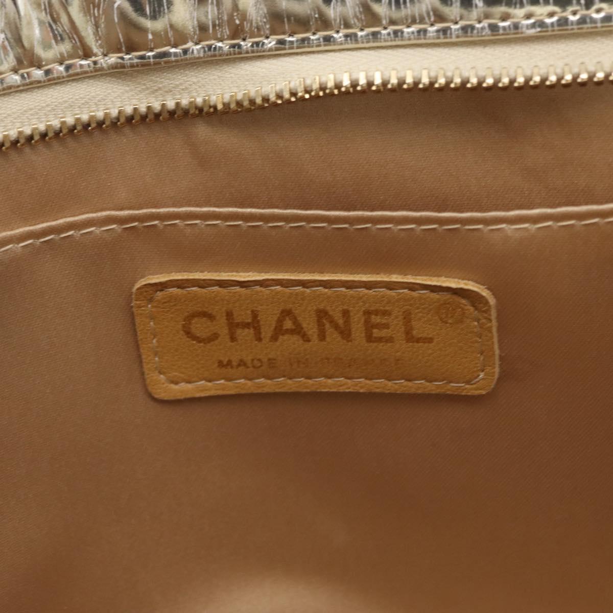 CHANEL Matelasse Shoulder Bag Patent leather Gold CC Auth 168139