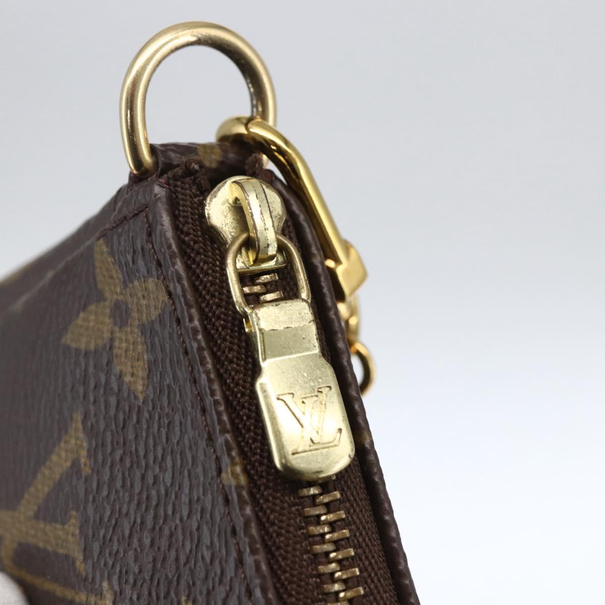 LOUIS VUITTON Monogram Ski Bear Mini Pochette Accessoires M67769 Auth 168214SM
