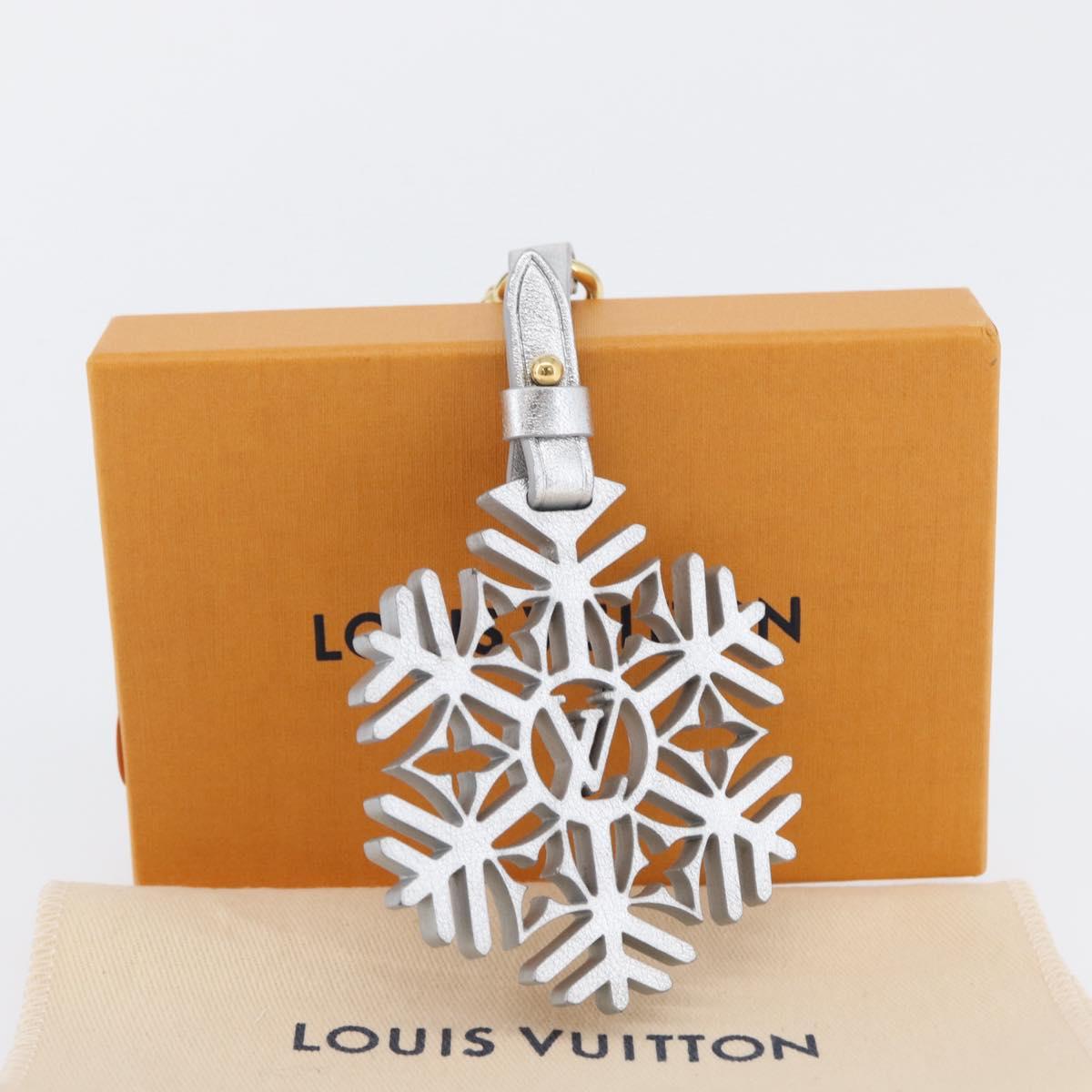 LOUIS VUITTON Snow Flake Charm Leather Silver M79293 LV Auth 168249M