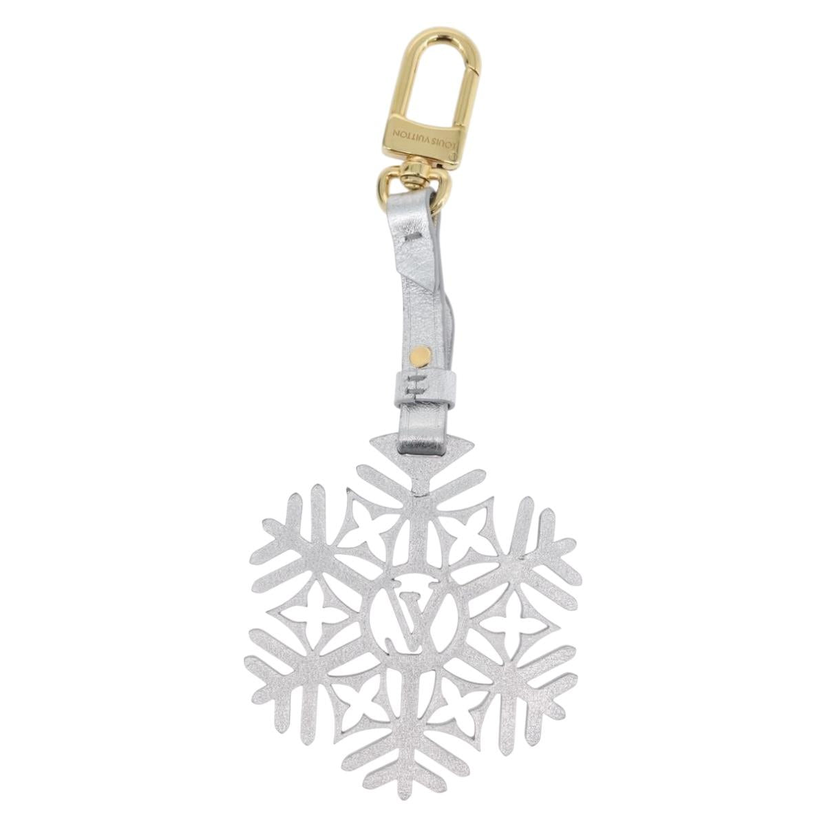 LOUIS VUITTON Snow Flake Charm Leather Silver M79293 LV Auth 168249M