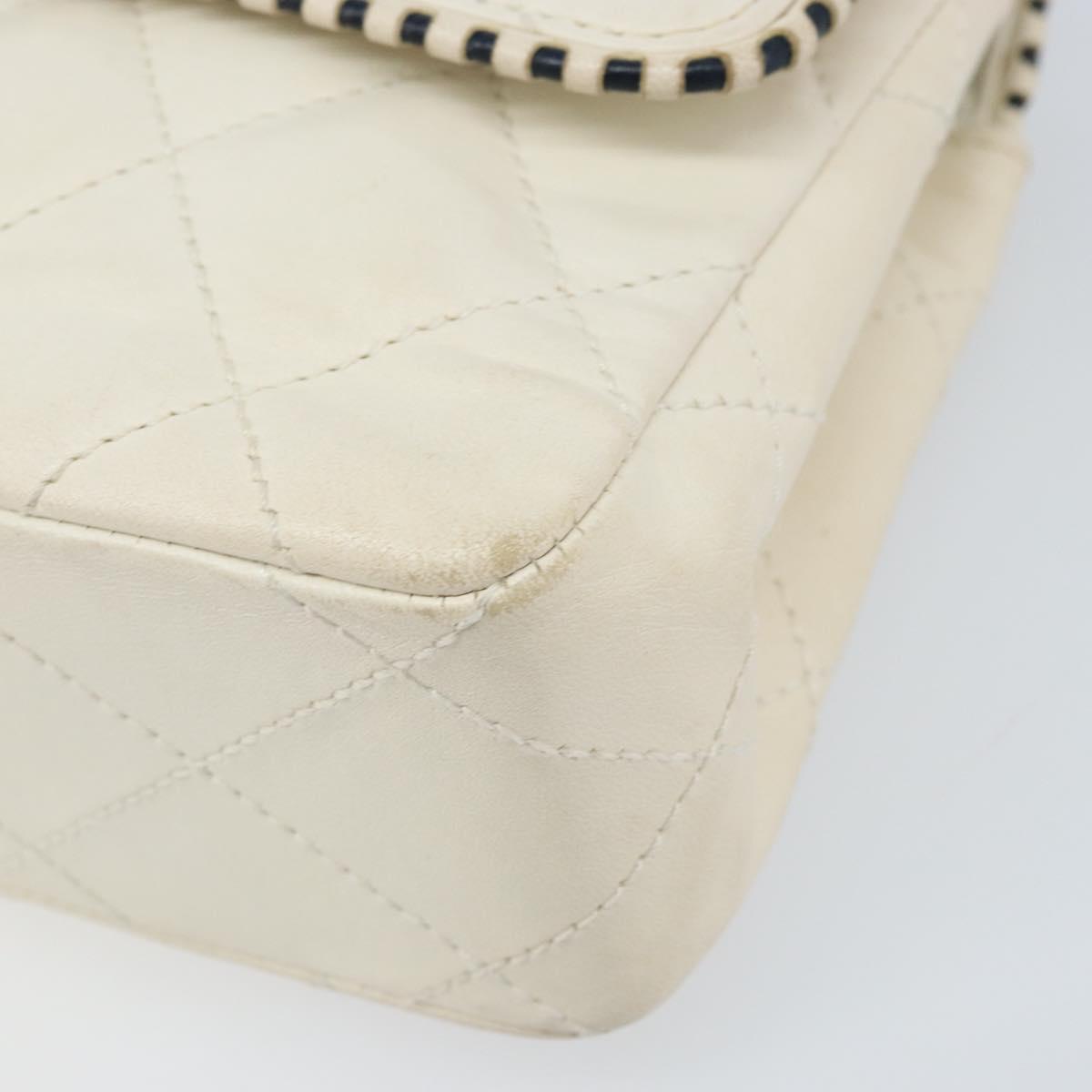CHANEL Matelasse 25 Chain Shoulder Bag Leather White Gold CC Auth 168320V