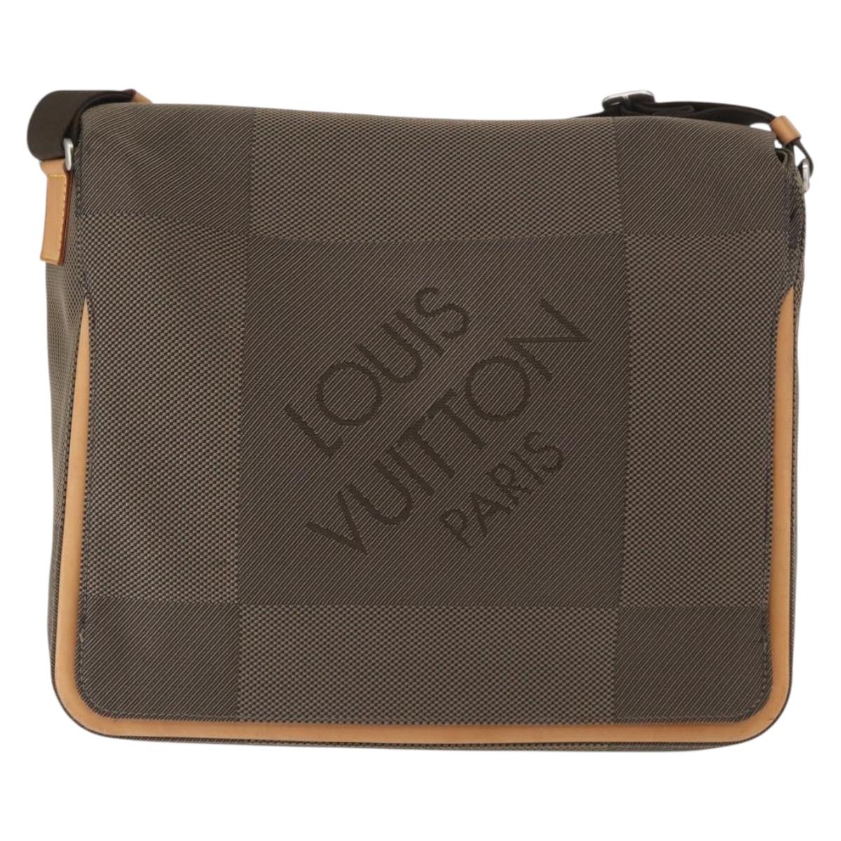 LOUIS VUITTON Damier Geant Messager Shoulder Bag Tail M93030 LV Auth 168478