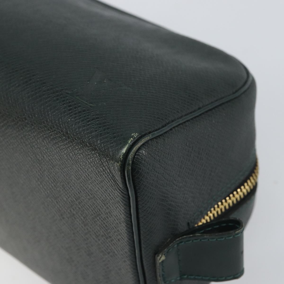 LOUIS VUITTON Taiga Trousse Toilette PM Clutch Bag Epicea M30224 LV Auth 169251