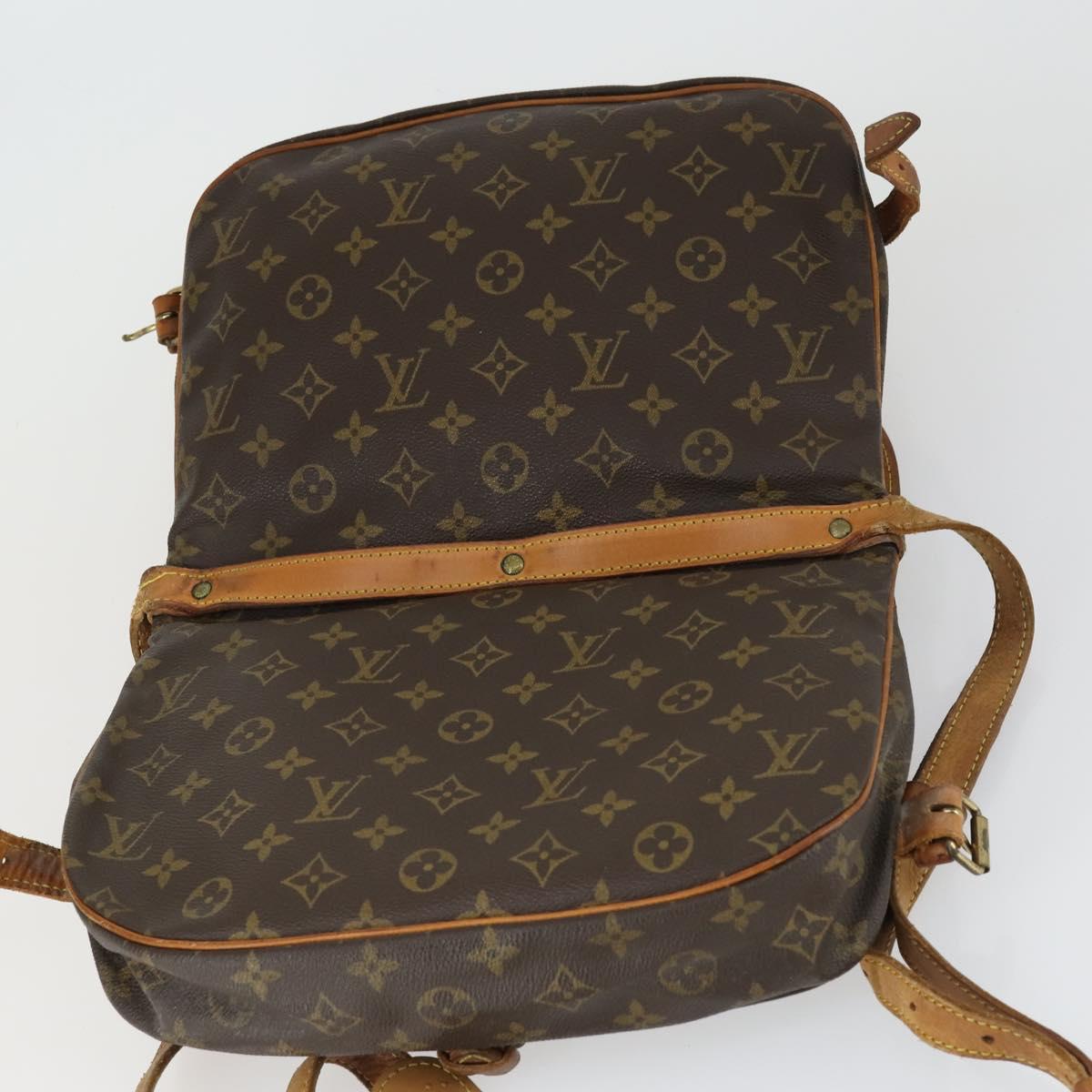 LOUIS VUITTON Monogram Saumur 30 Shoulder Bag M42256 LV Auth 169318