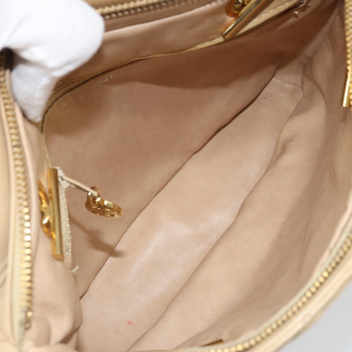 CHANEL Chain Matelasse Shoulder Bag Leather Beige Gold CC Auth 169546