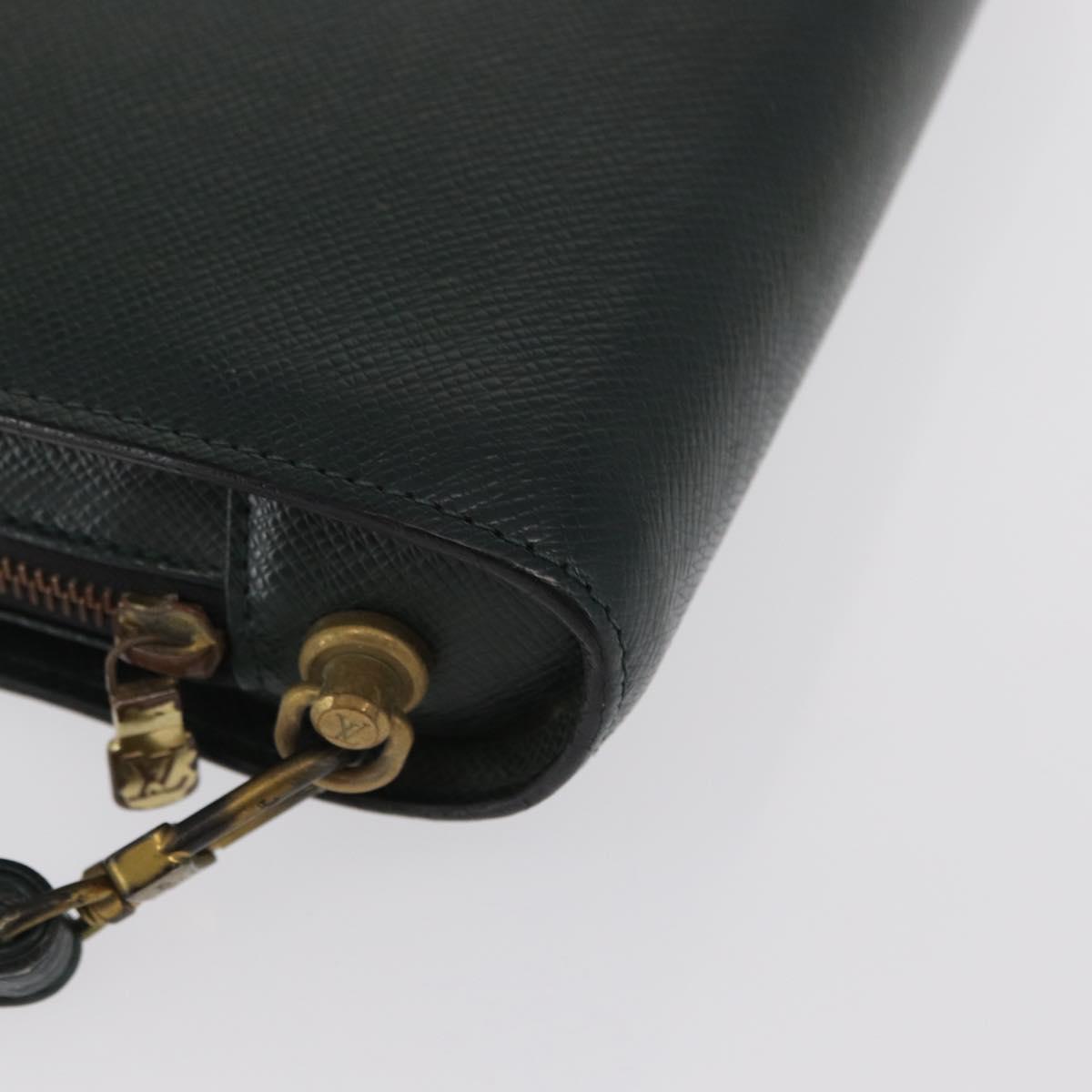LOUIS VUITTON Taiga Baikal Clutch Bag Epicea M30184 LV Auth 169738