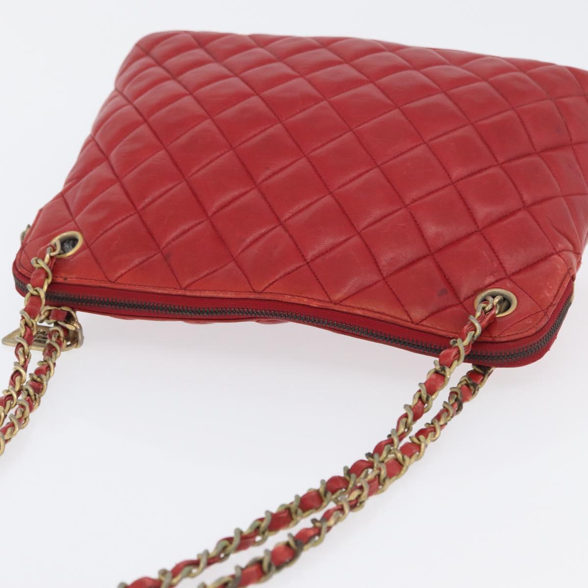CHANEL Matelasse Chain Shoulder Bag Leather Red Gold CC Auth 169739