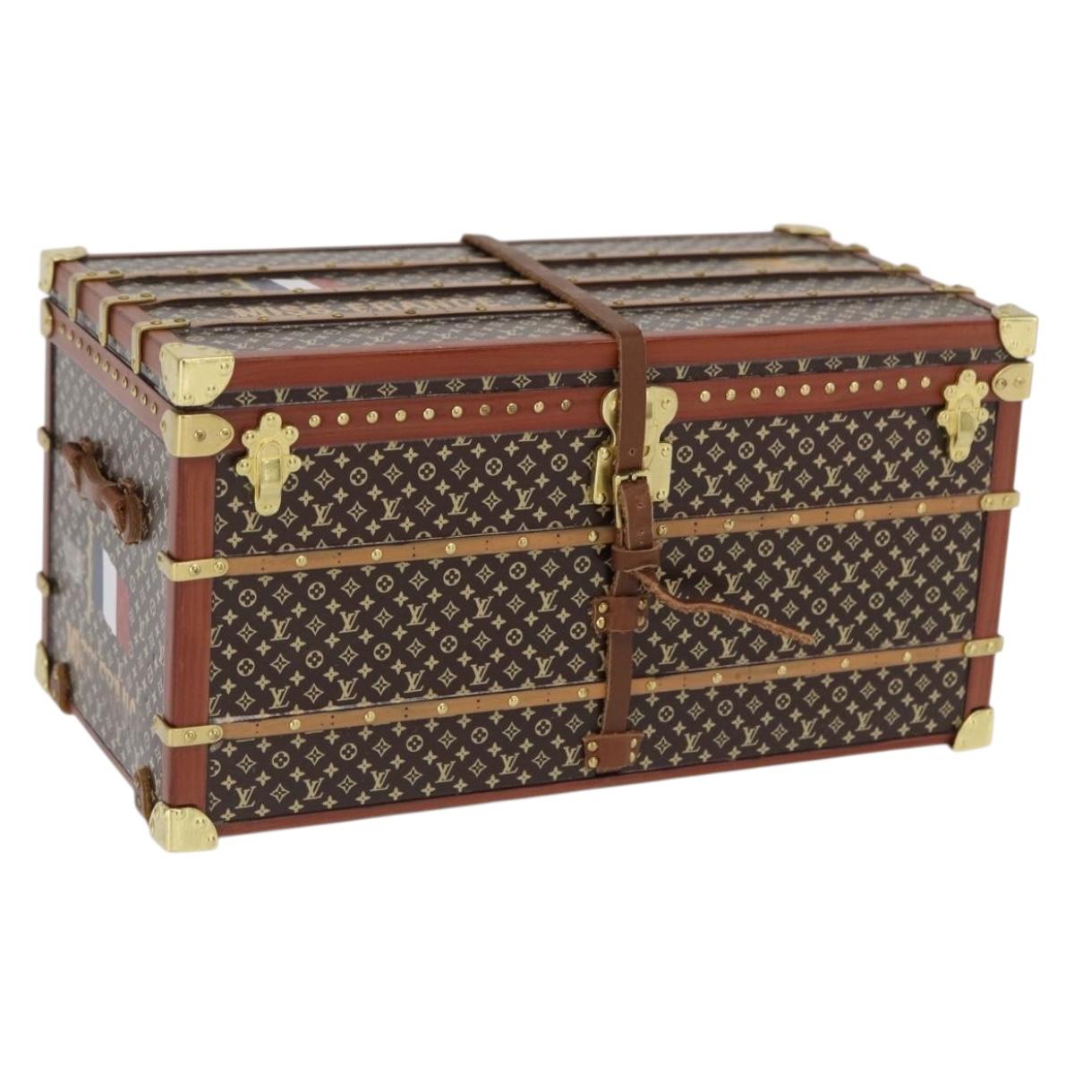 LOUIS VUITTON Miss France Paper Weight Brown M99408 LV Auth 169921