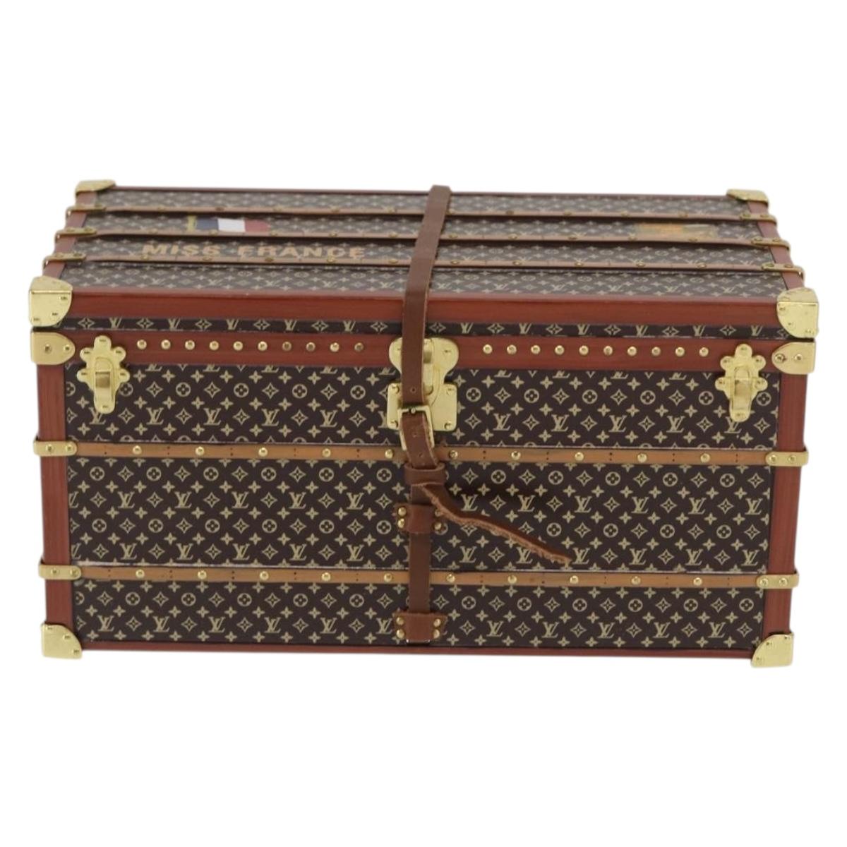 LOUIS VUITTON Miss France Paper Weight Brown M99408 LV Auth 169921