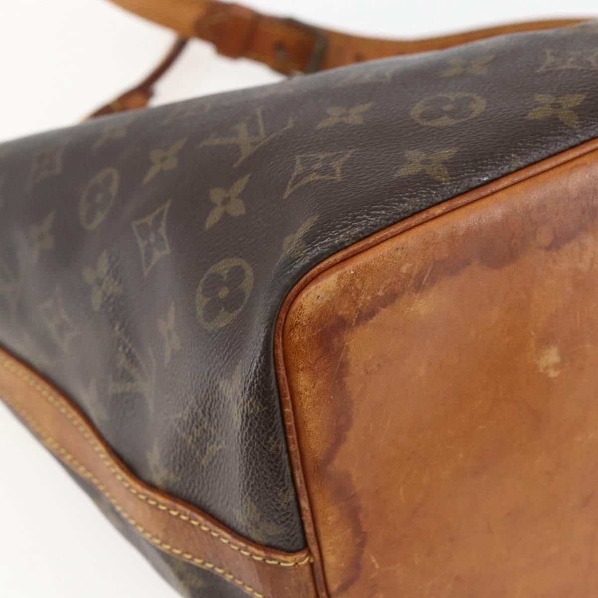 LOUIS VUITTON Monogram Petit Noe Shoulder Bag M42226 LV Auth 170103
