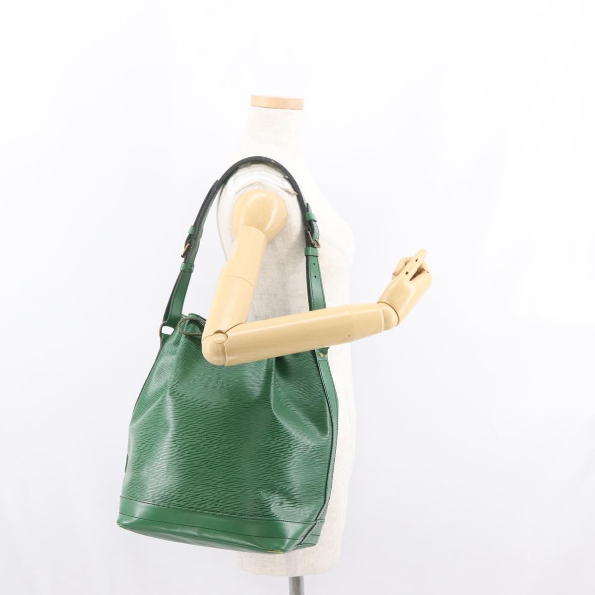 LOUIS VUITTON Epi Noe Shoulder Bag Green M44004 LV Auth 170593