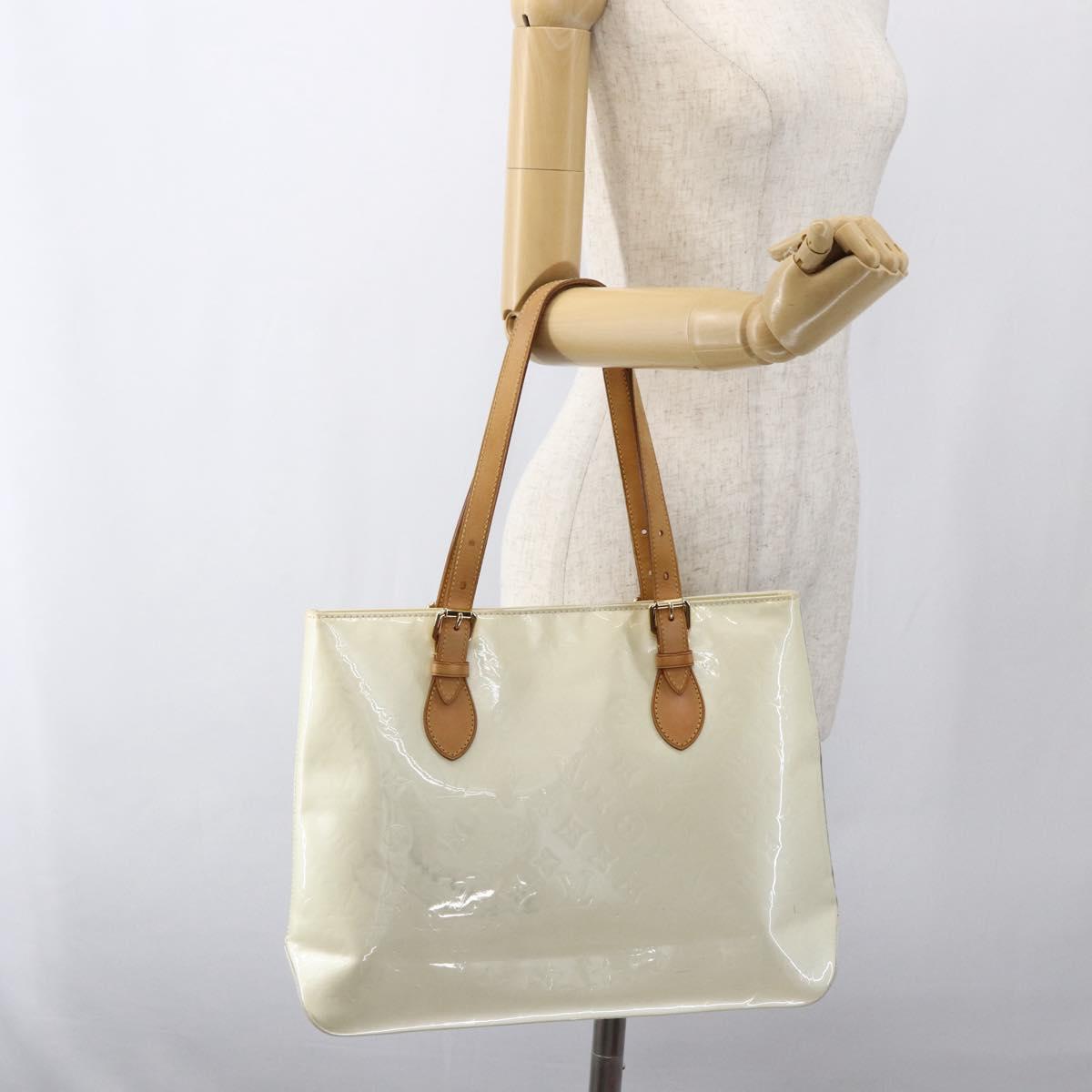 LOUIS VUITTON Monogram Vernis Brentwood Shoulder Bag Perle M91512 LV Auth 170681
