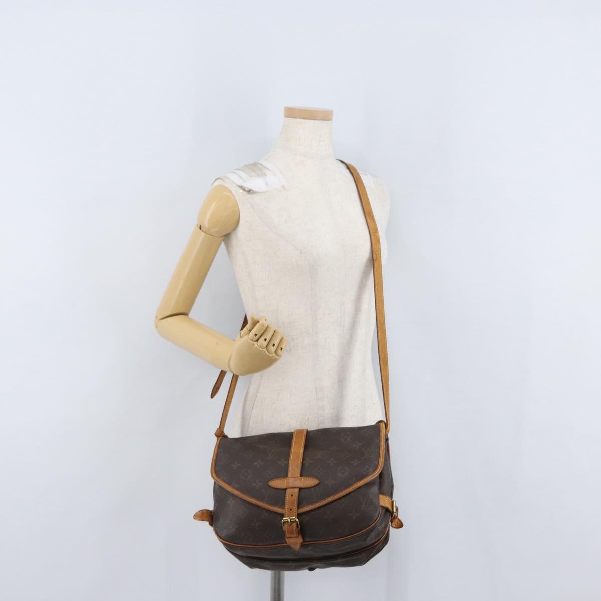 LOUIS VUITTON Monogram Saumur 30 Shoulder Bag M42256 LV Auth 170962
