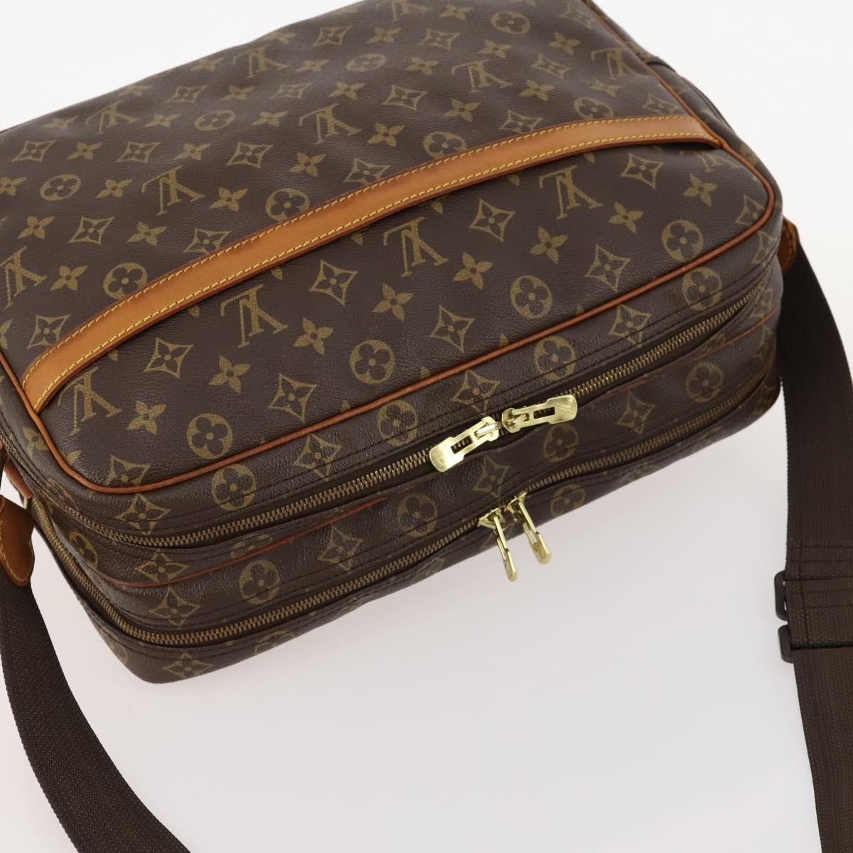 LOUIS VUITTON Monogram Reporter GM Shoulder Bag M45252 LV Auth 170965