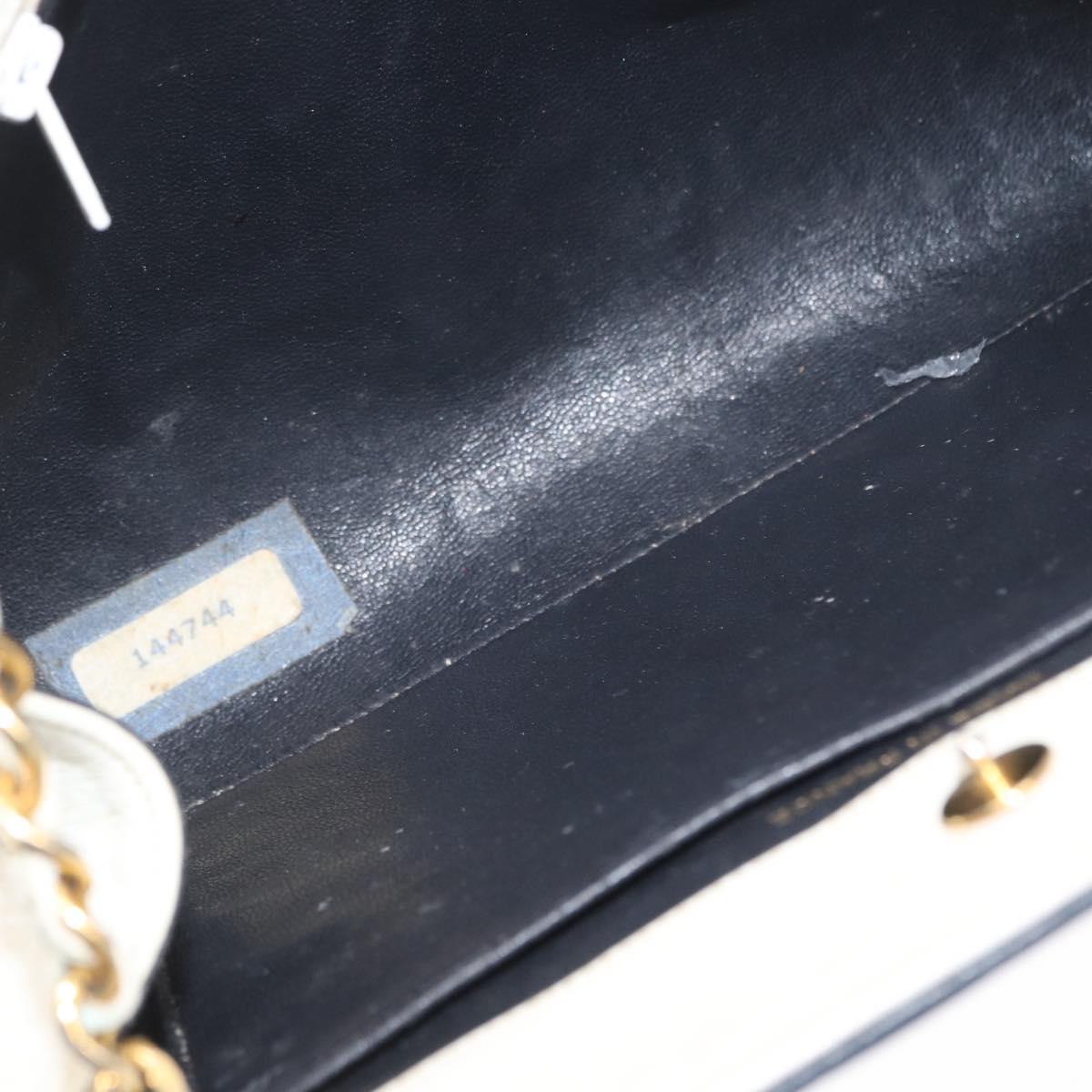 CHANEL Matelasse Chain Shoulder Bag Leather White Gold CC Auth 171161
