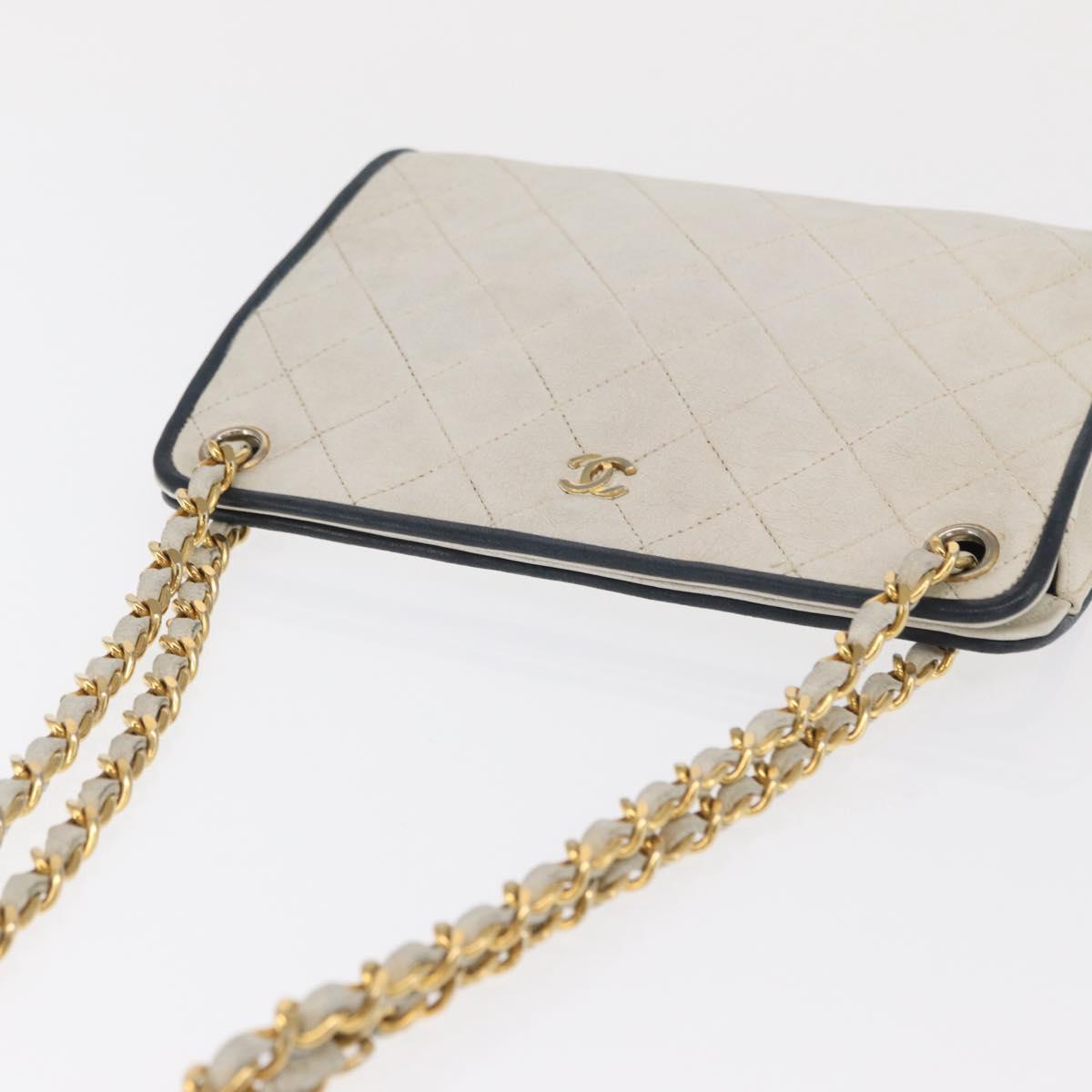 CHANEL Matelasse Chain Shoulder Bag Leather White Gold CC Auth 171161