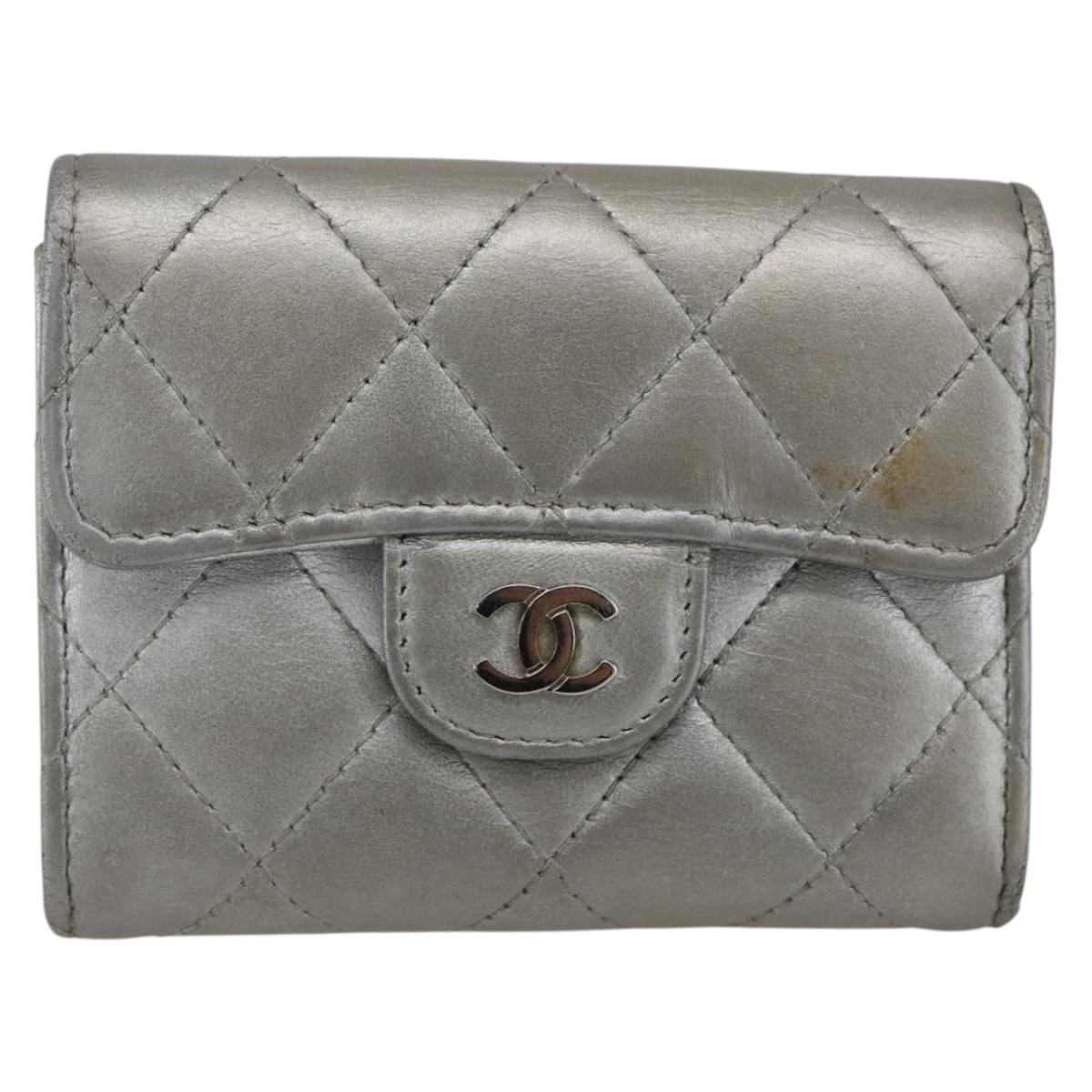 CHANEL Matelasse Card Case Leather Silver CC Auth 171336