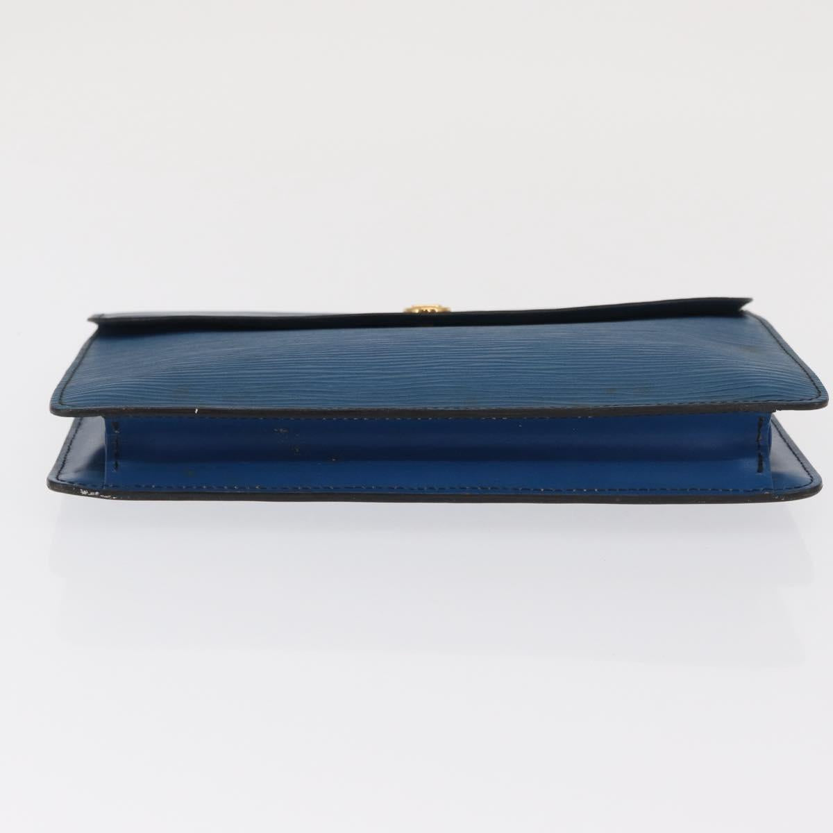 LOUIS VUITTON Epi Montaigne 23 Clutch Bag Blue M52665 LV Auth 171350