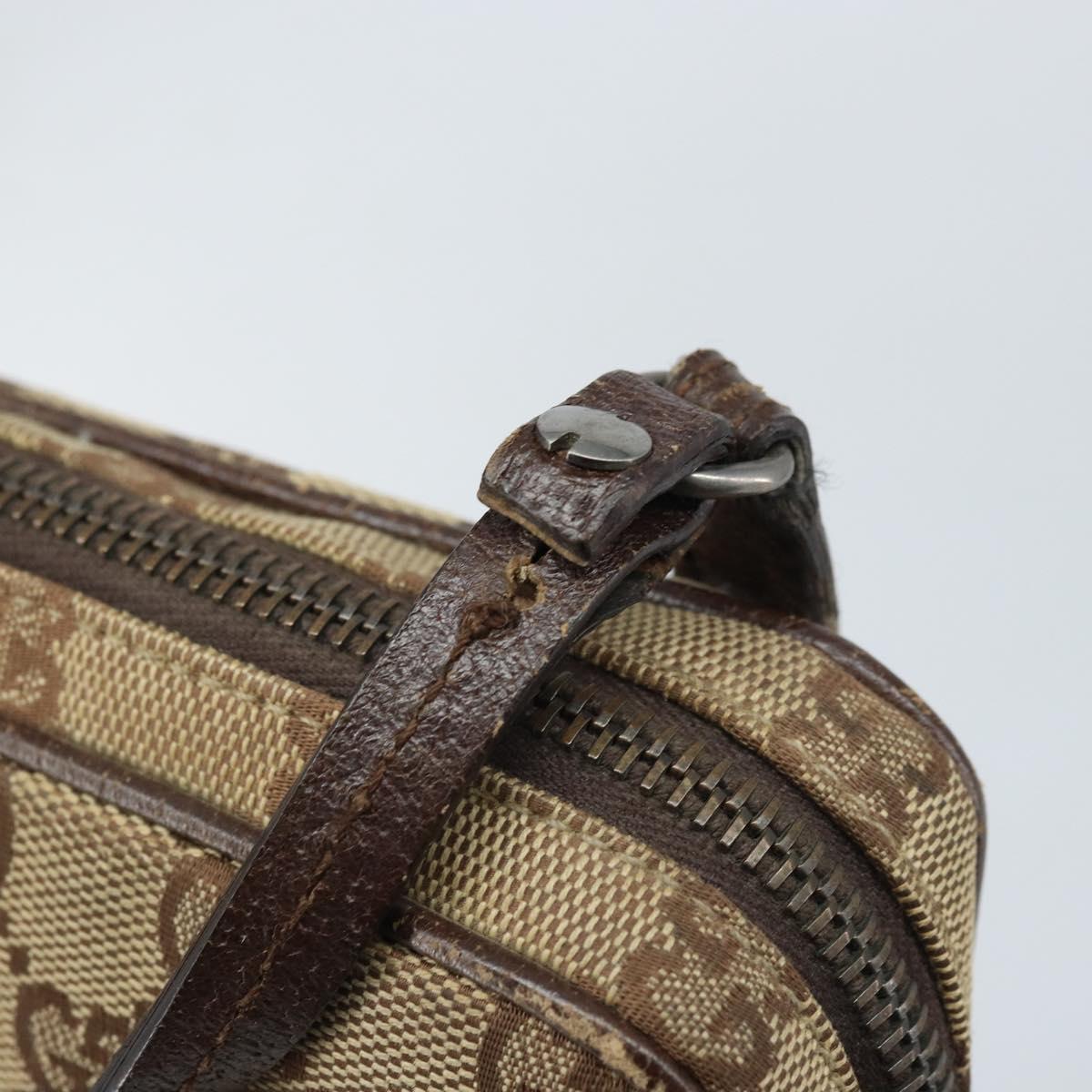 GUCCI GG Canvas Shoulder Bag Beige Silver 120975 Auth 172462