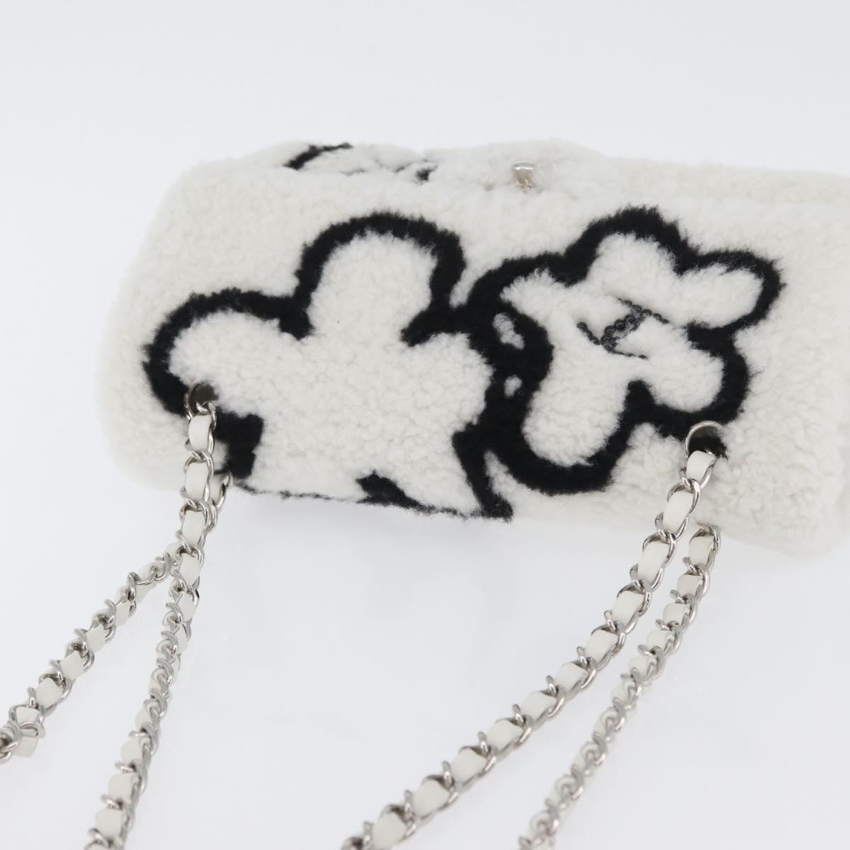 CHANEL Matelasse 25 Chain Shoulder Bag Mouton White Silver CC Auth 172561SM