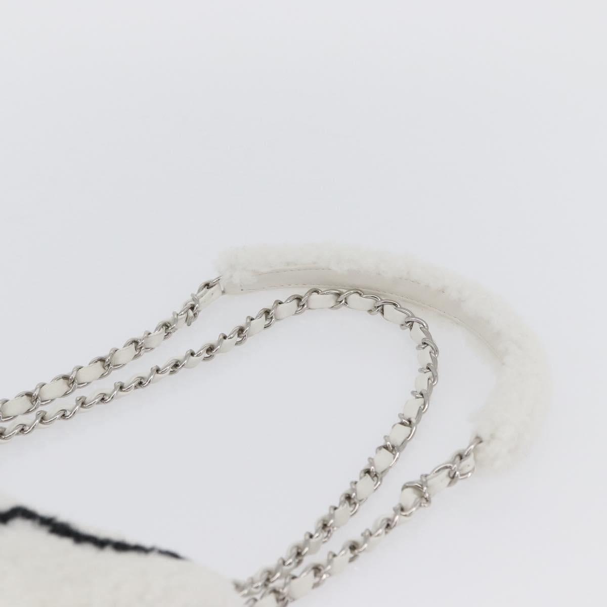 CHANEL Matelasse 25 Chain Shoulder Bag Mouton White Silver CC Auth 172561SM