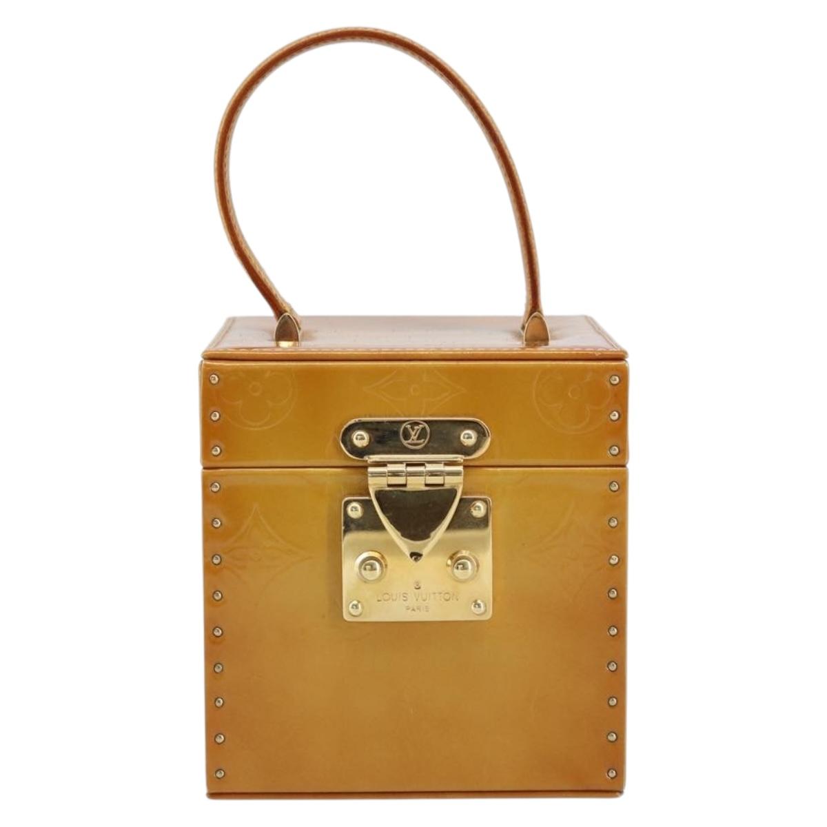 LOUIS VUITTON Monogram Vernis Bleecker Cosmetic Pouch Beige M91002 Auth 173131