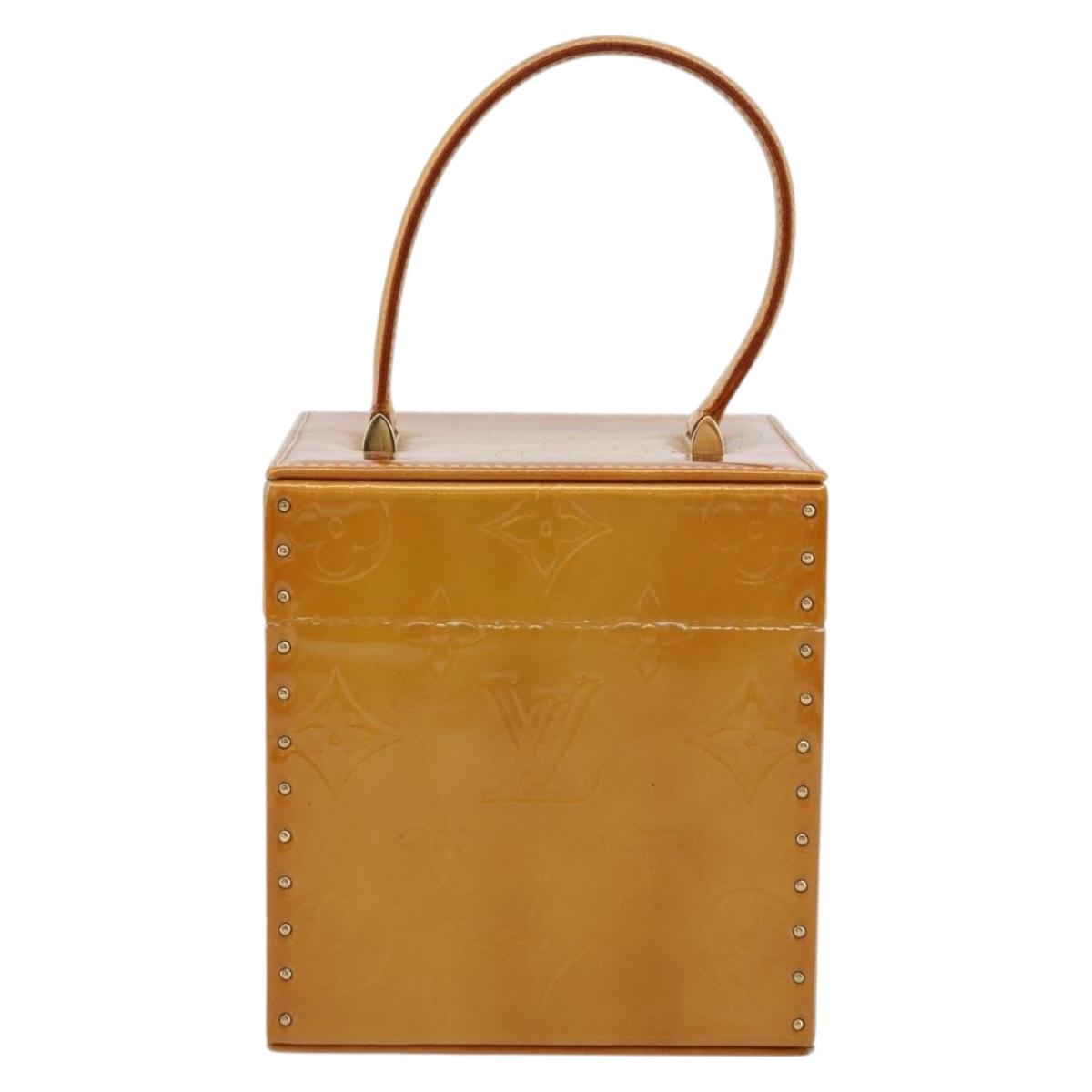 LOUIS VUITTON Monogram Vernis Bleecker Cosmetic Pouch Beige M91002 Auth 173131