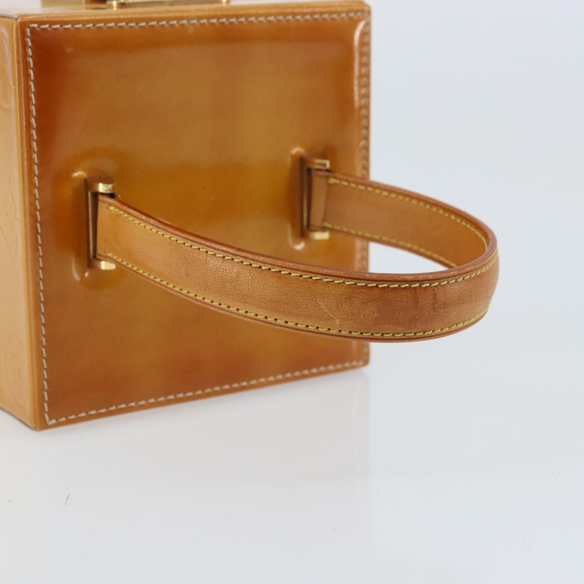 LOUIS VUITTON Monogram Vernis Bleecker Cosmetic Pouch Beige M91002 Auth 173131