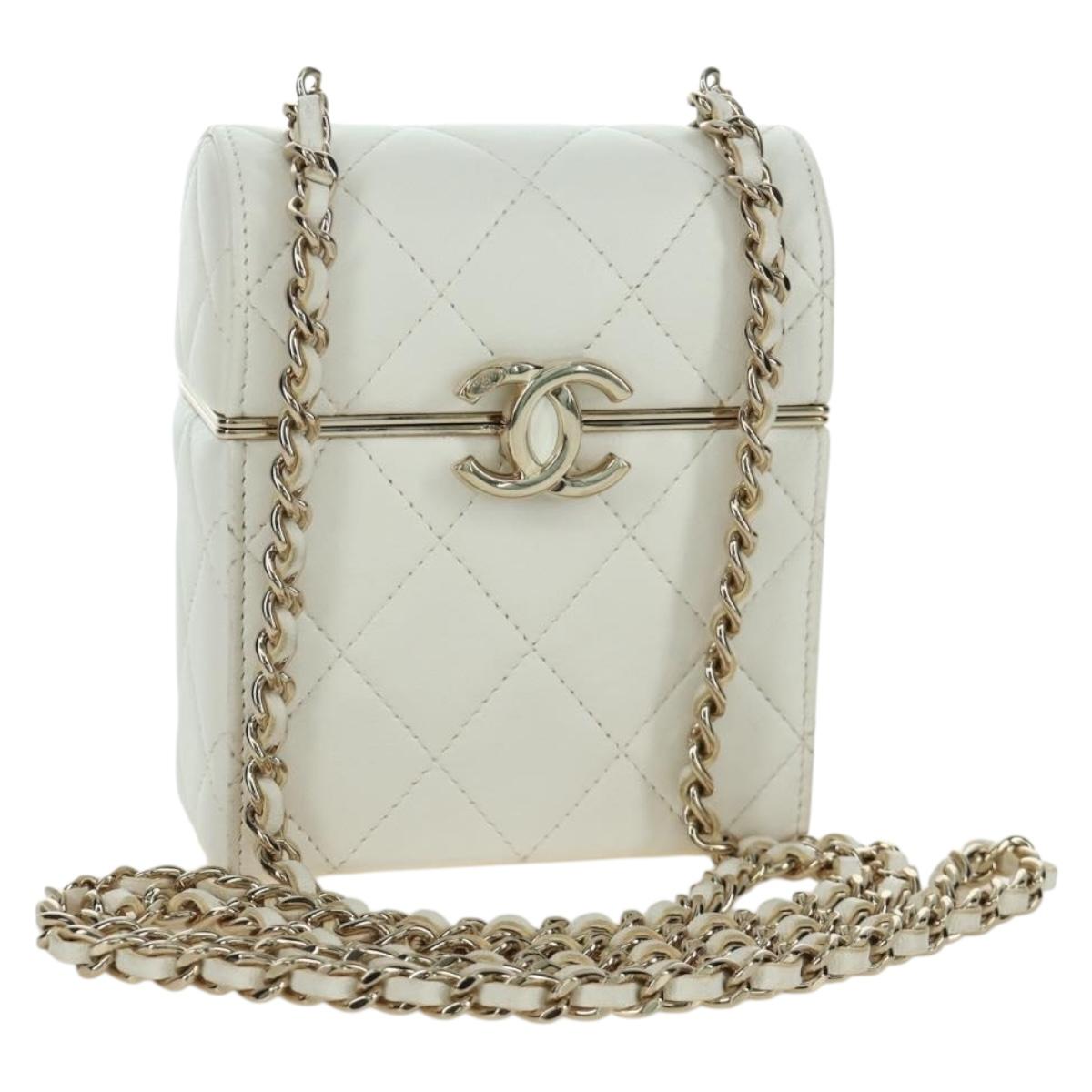 CHANEL Matelasse Chain Shoulder Bag Lamb Skin White Gold CC Auth 173442SAM