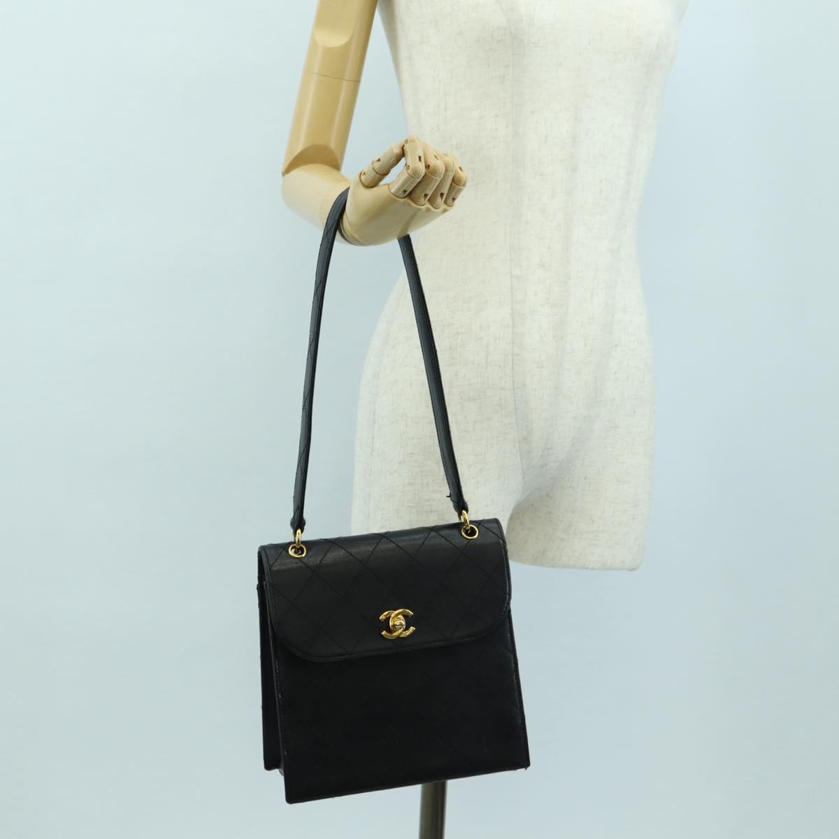 CHANEL Matelasse Shoulder Bag Caviar Skin Black Gold CC Auth 175887SAV